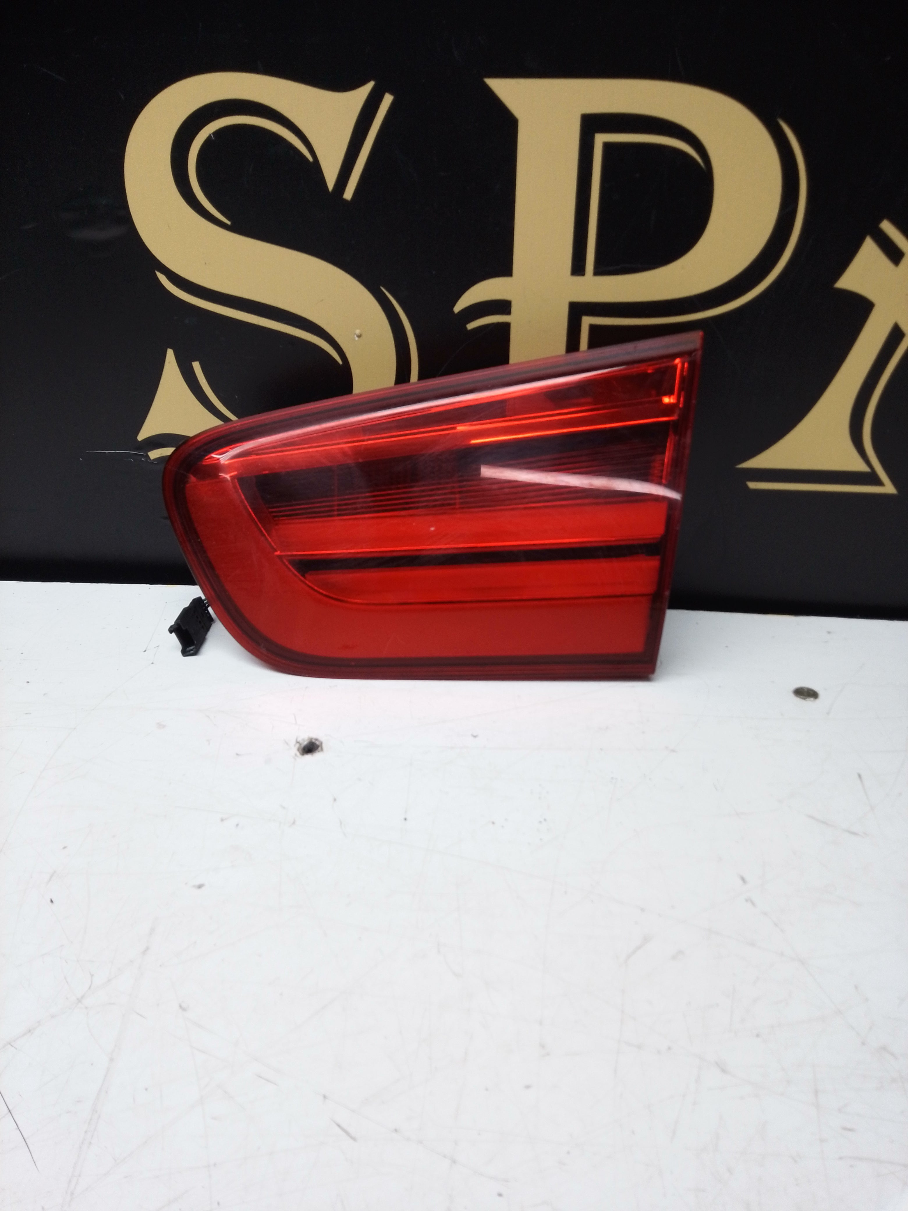 BMW 1 Series F20 F21 LCI Right Inner Tail Light Driver Side (7359020-09) 2015–2019