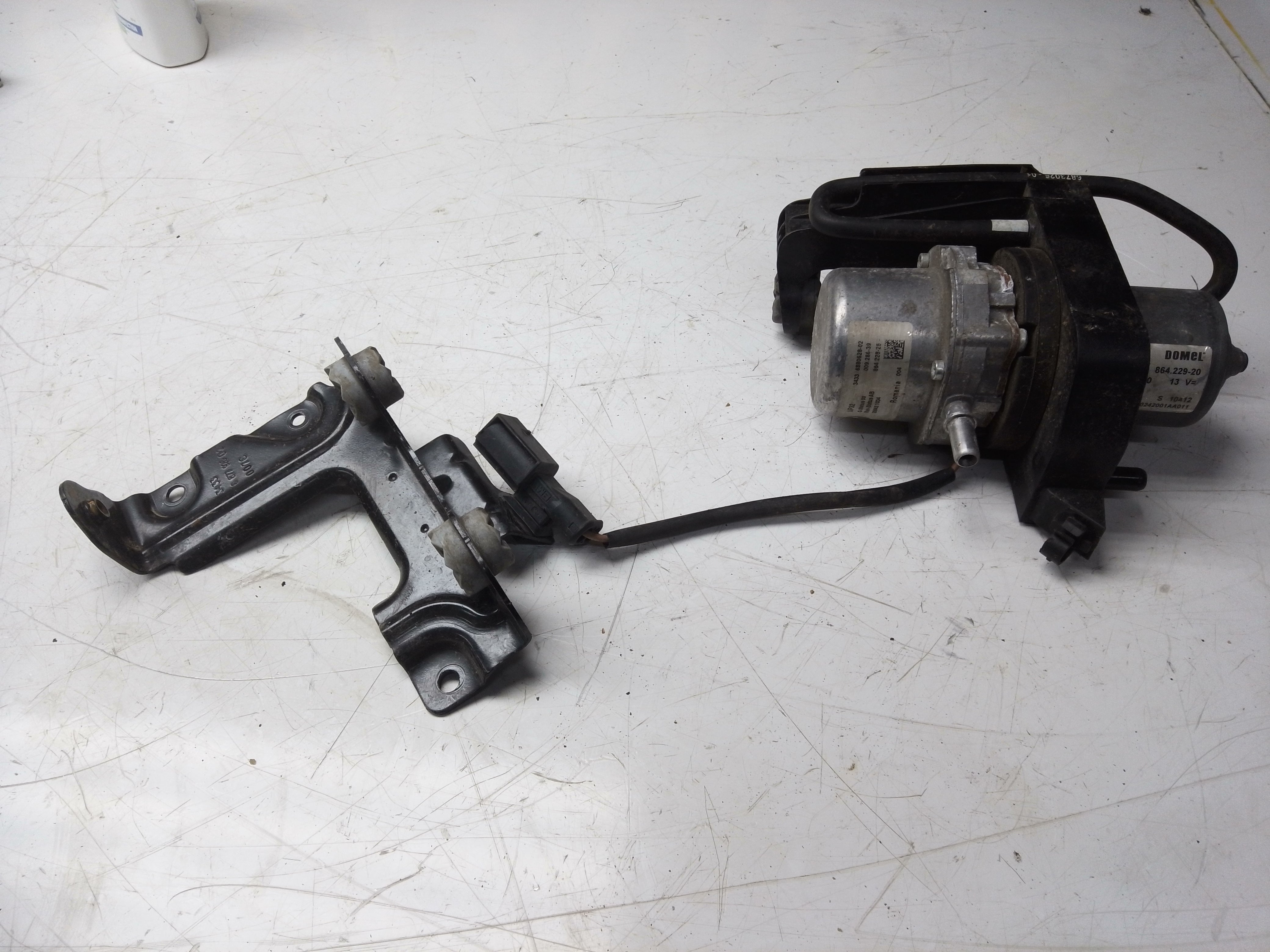 BMW 3 Series G20 2021 Hybrid Vacuum Pump (6880628-02)