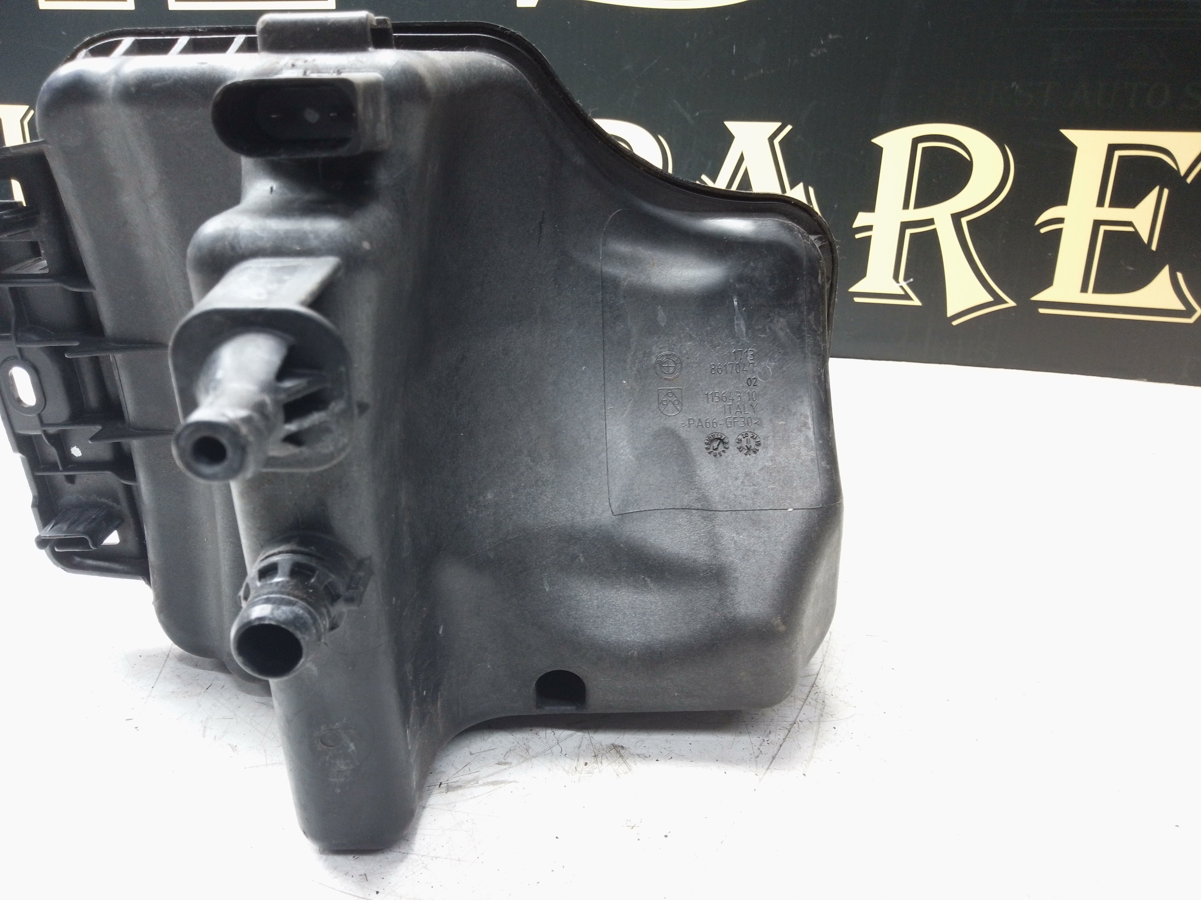 BMW 4 Series 2013–2020 Radiator Expansion Tank L (115643)