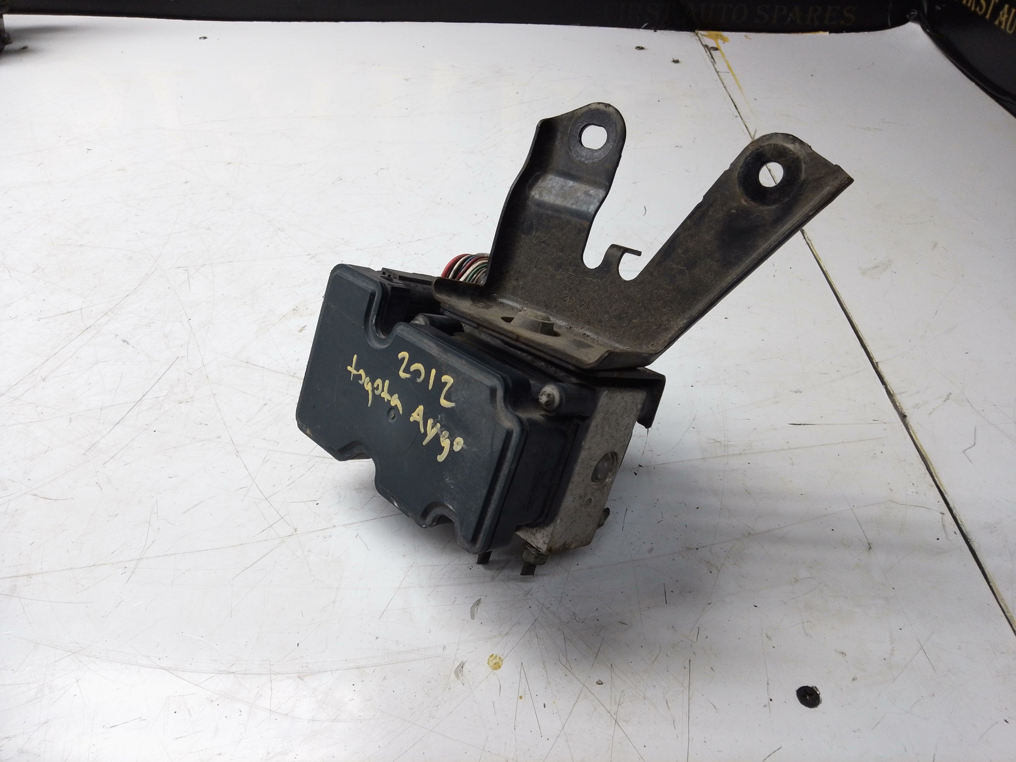 Toyota Aygo 2012 ABS Pump (2265106496)
