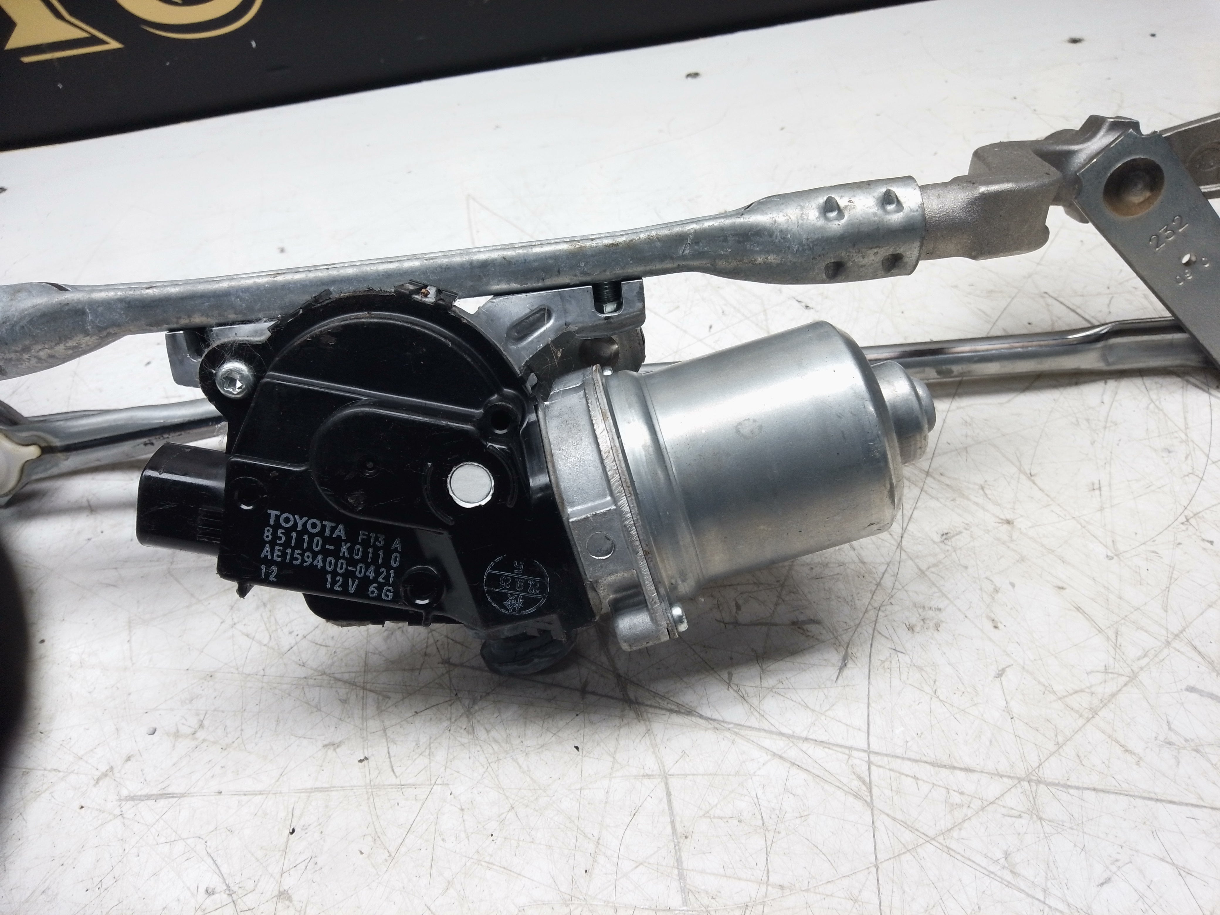 Toyota Aygo X 2020–2025 Front Wiper Motor & Linkage (85110-K0110)