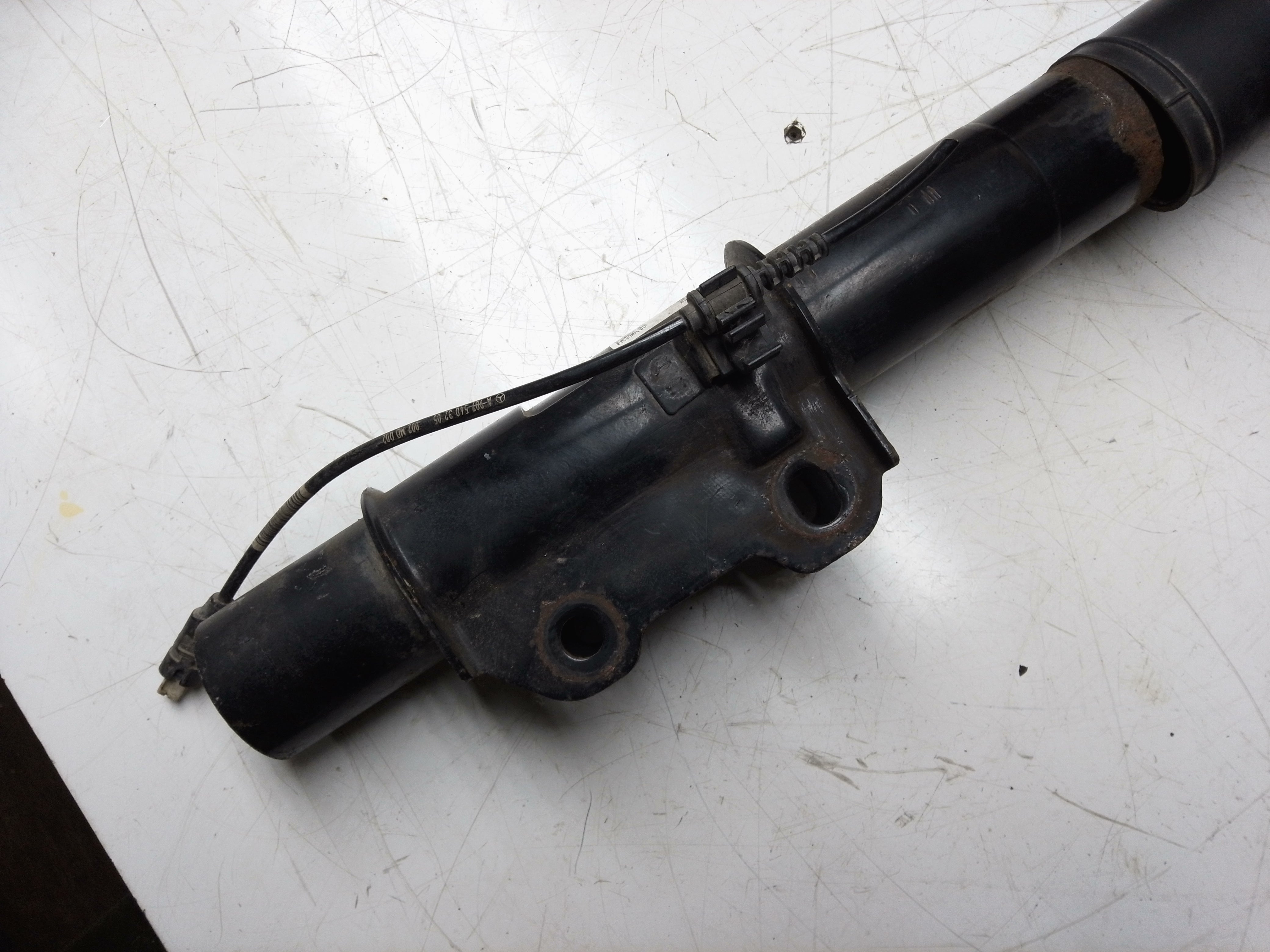 Mercedes Sprinter 907 Front Suspension Strut (A9073205201)