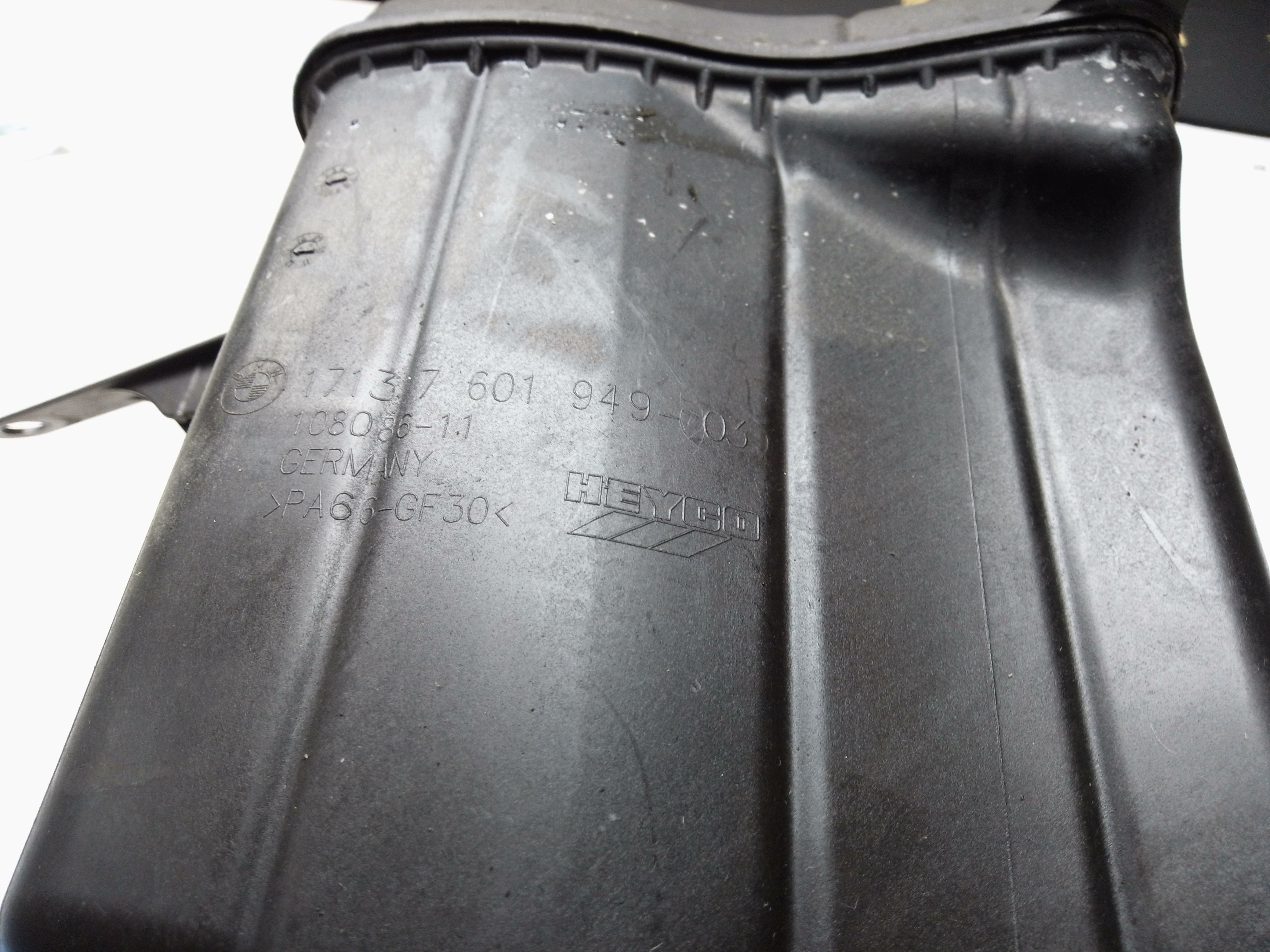 BMW F01 F10 F11 F12 Coolant Tank Bottle Radiator Expansion (7601949)