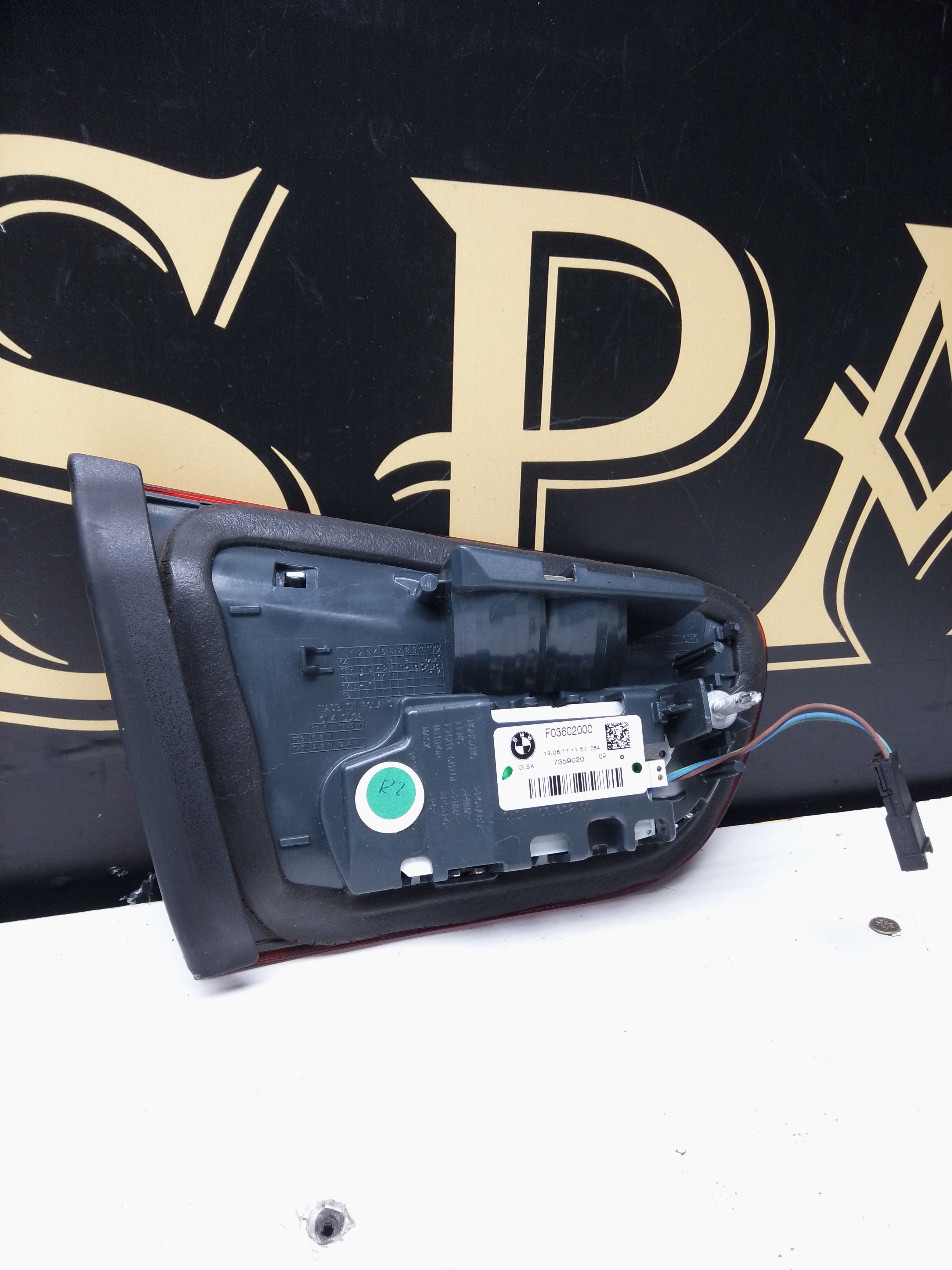 BMW 1 Series F20 F21 LCI Right Inner Tail Light Driver Side (7359020-09) 2015–2019