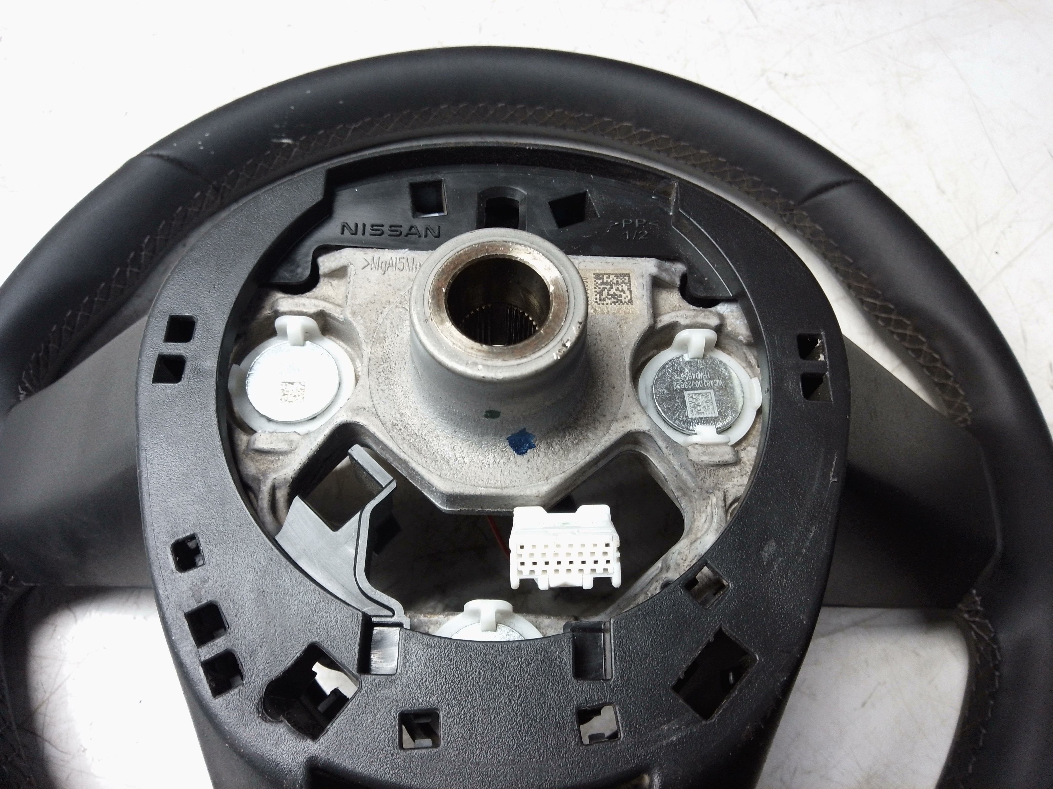 Nissan Qashqai J12 2024 Multifunction Leather Steering Wheel (484306UG0A)