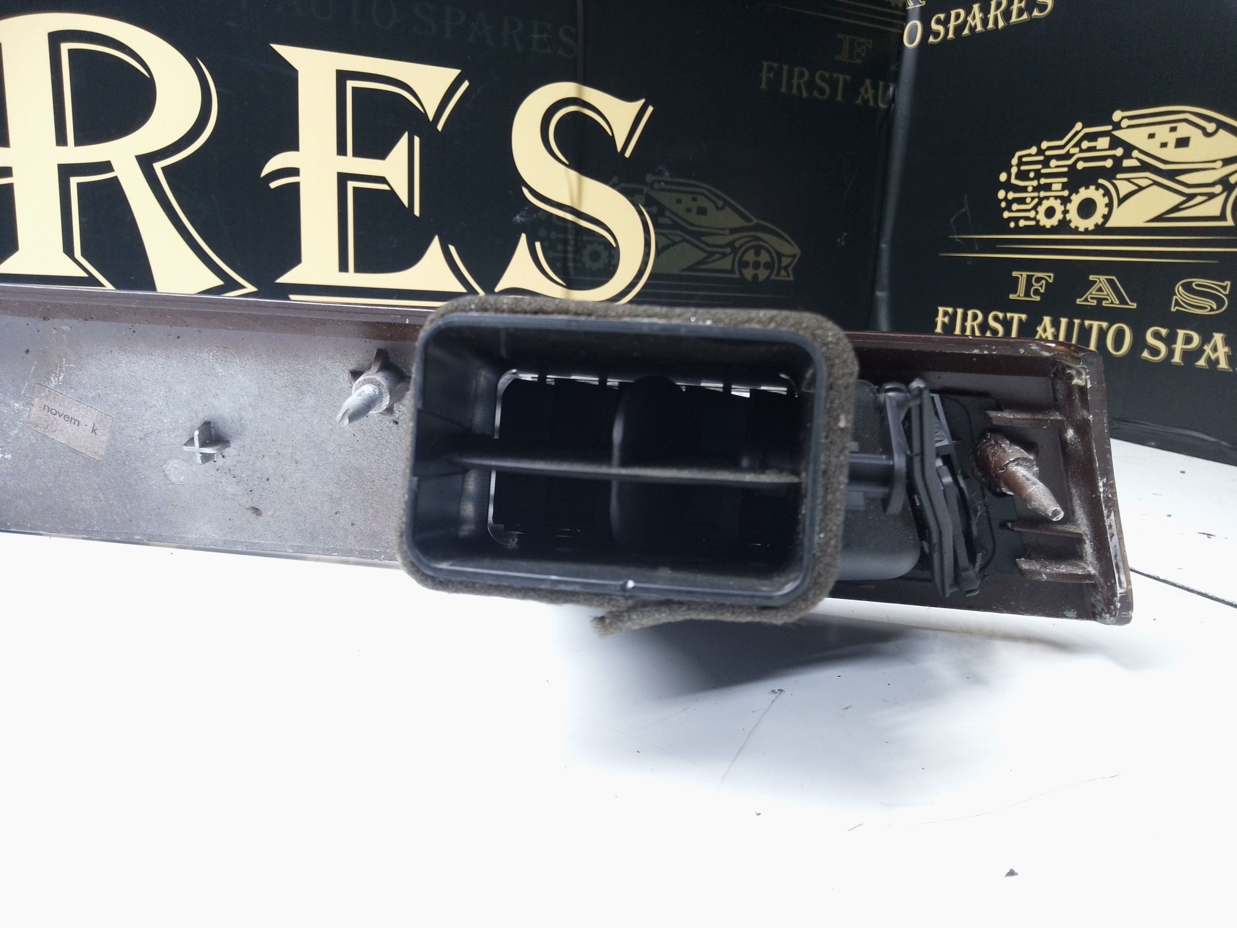 BMW 3 Series E90 E91 Air Vent Grill/Dashboard Cover Wood Trim Complete (7132852)