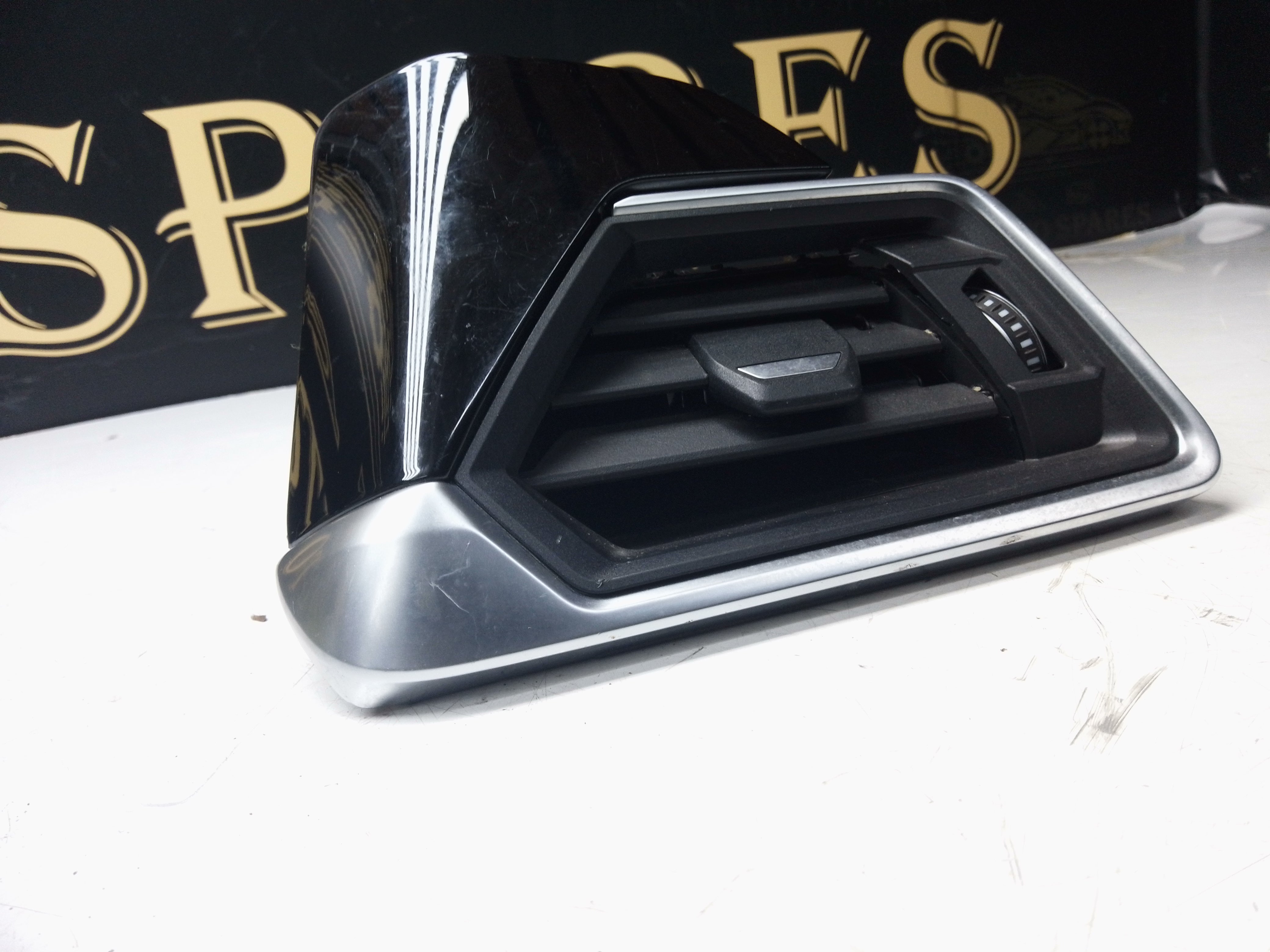BMW 3 Series G20 G21 2020 Dashboard Air Vent Grill – Right Driver Side (6848619)