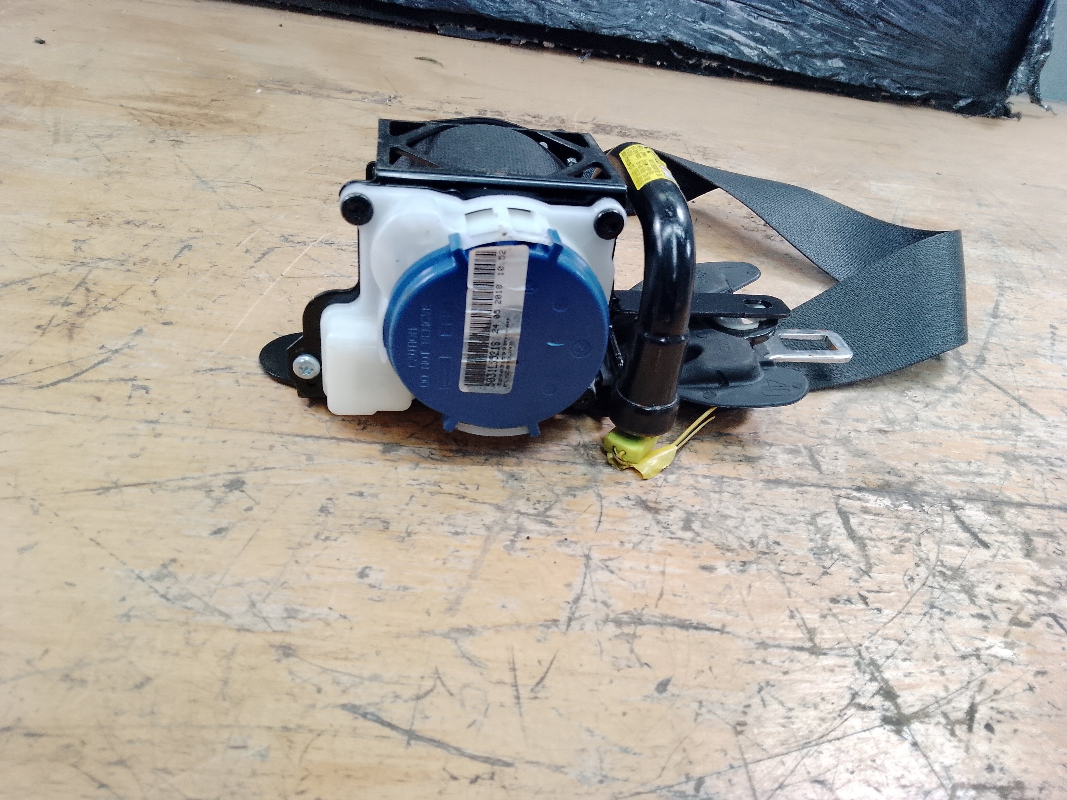 Toyota C-HR 2016-2023 Left Passenger Nearside Front Seat Belt (73220-F4010)