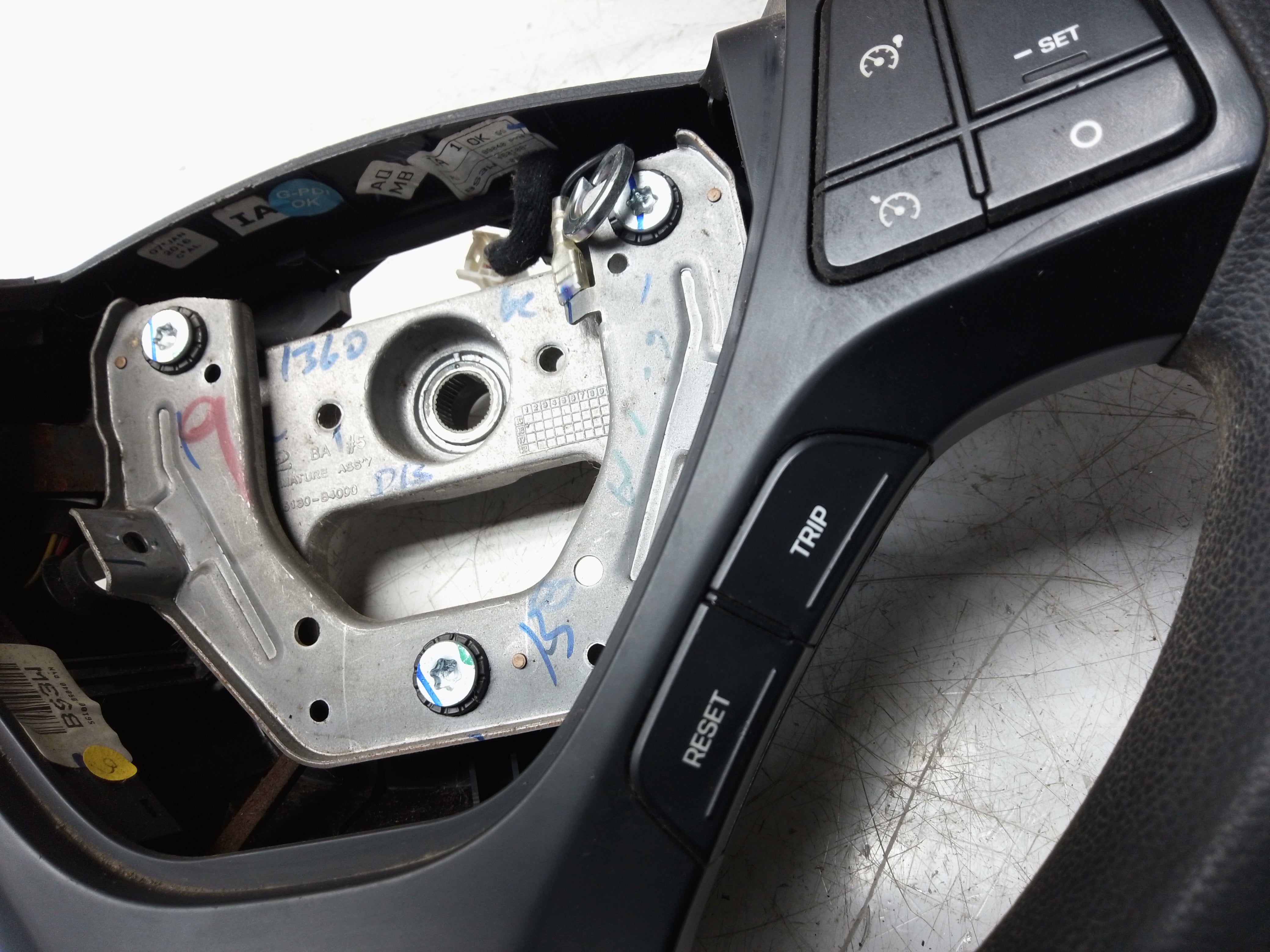Hyundai i10 2014–2021 Steering Wheel (56100B9040PYN)