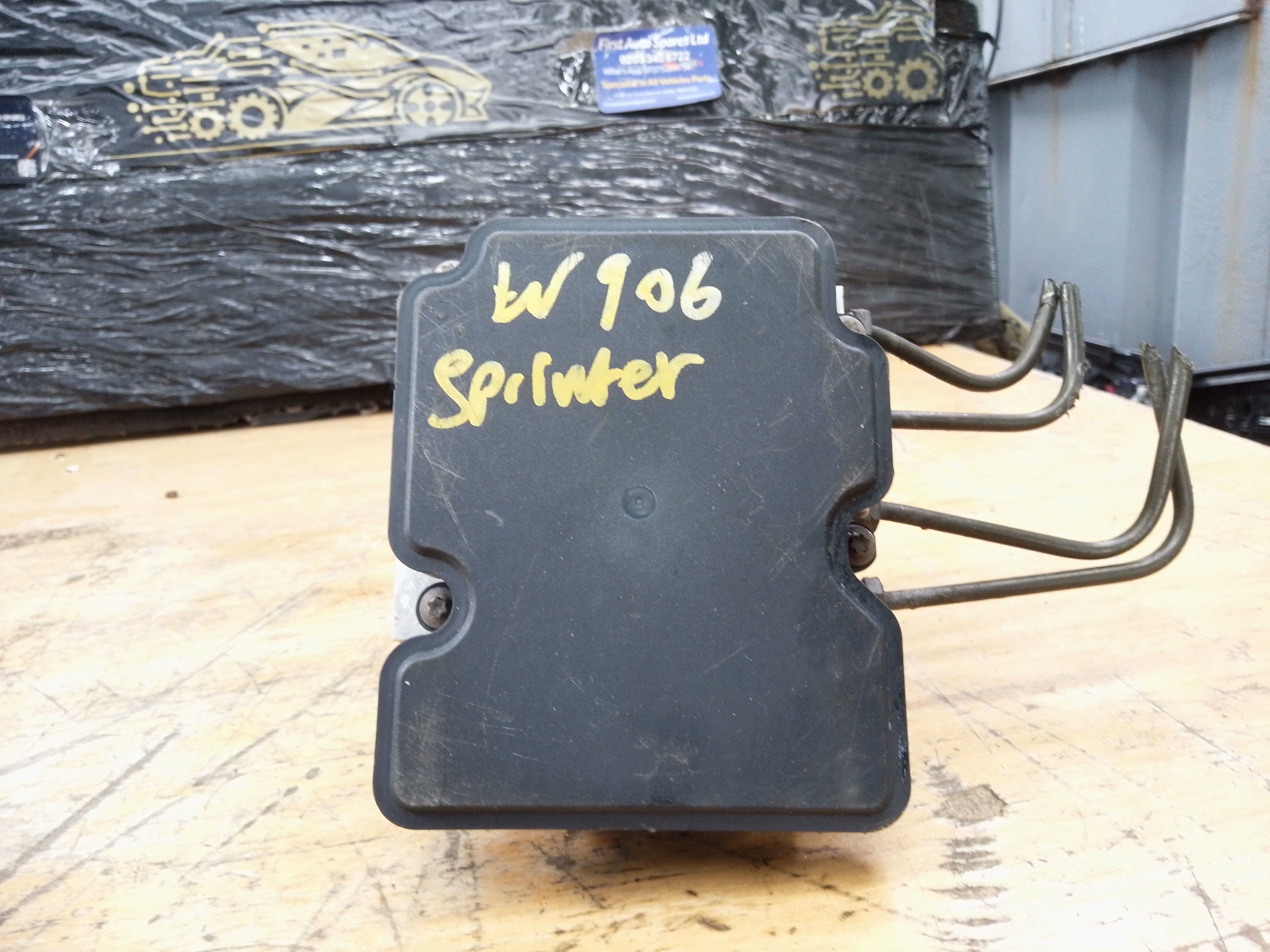 Mercedes Sprinter 2009–2023 W906 ABS Pump Control Modulator (A9069002001)