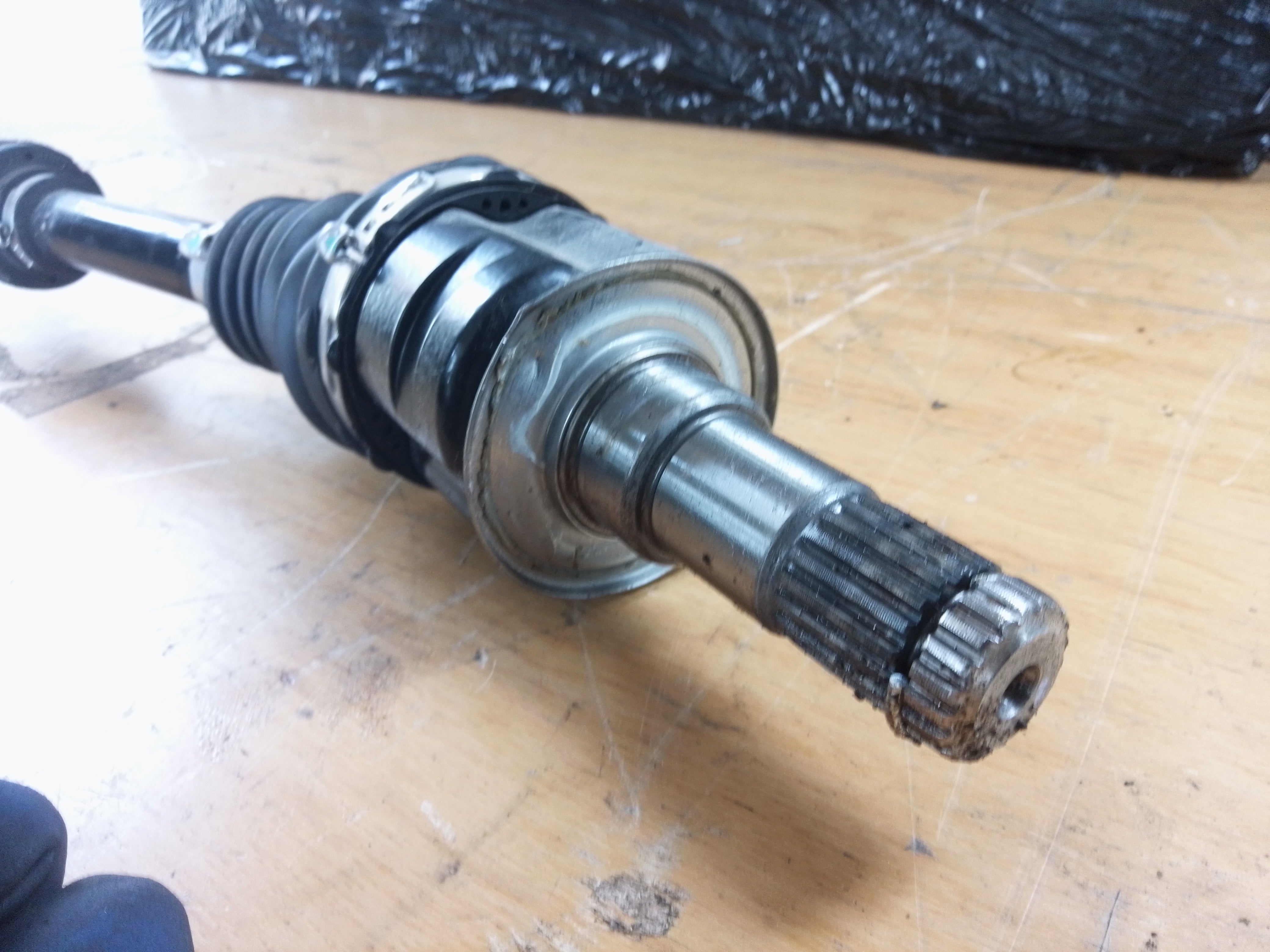 Toyota Yaris Front Right Transmission (10417838)