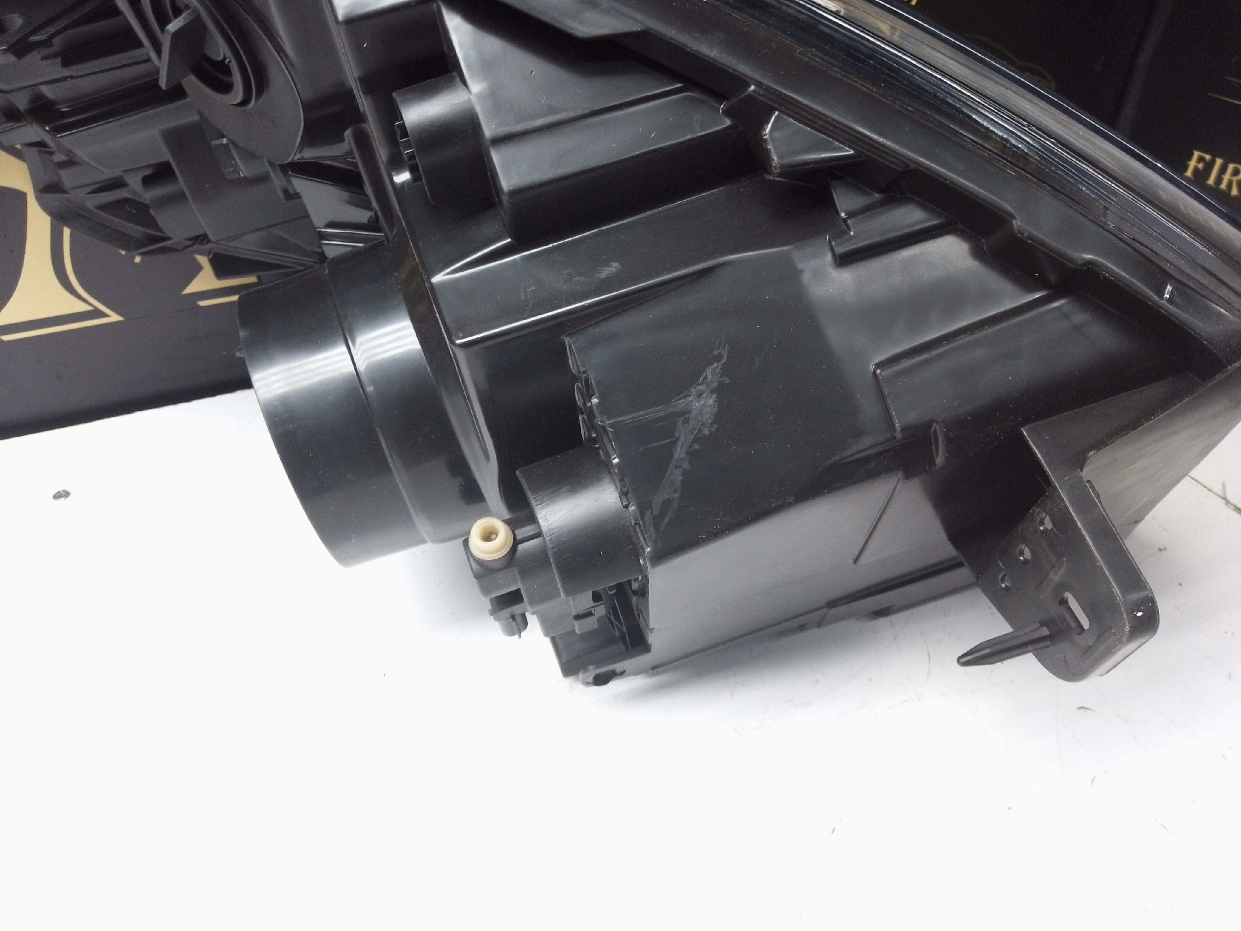 Renault Trafic 2015–2019 Left Headlight