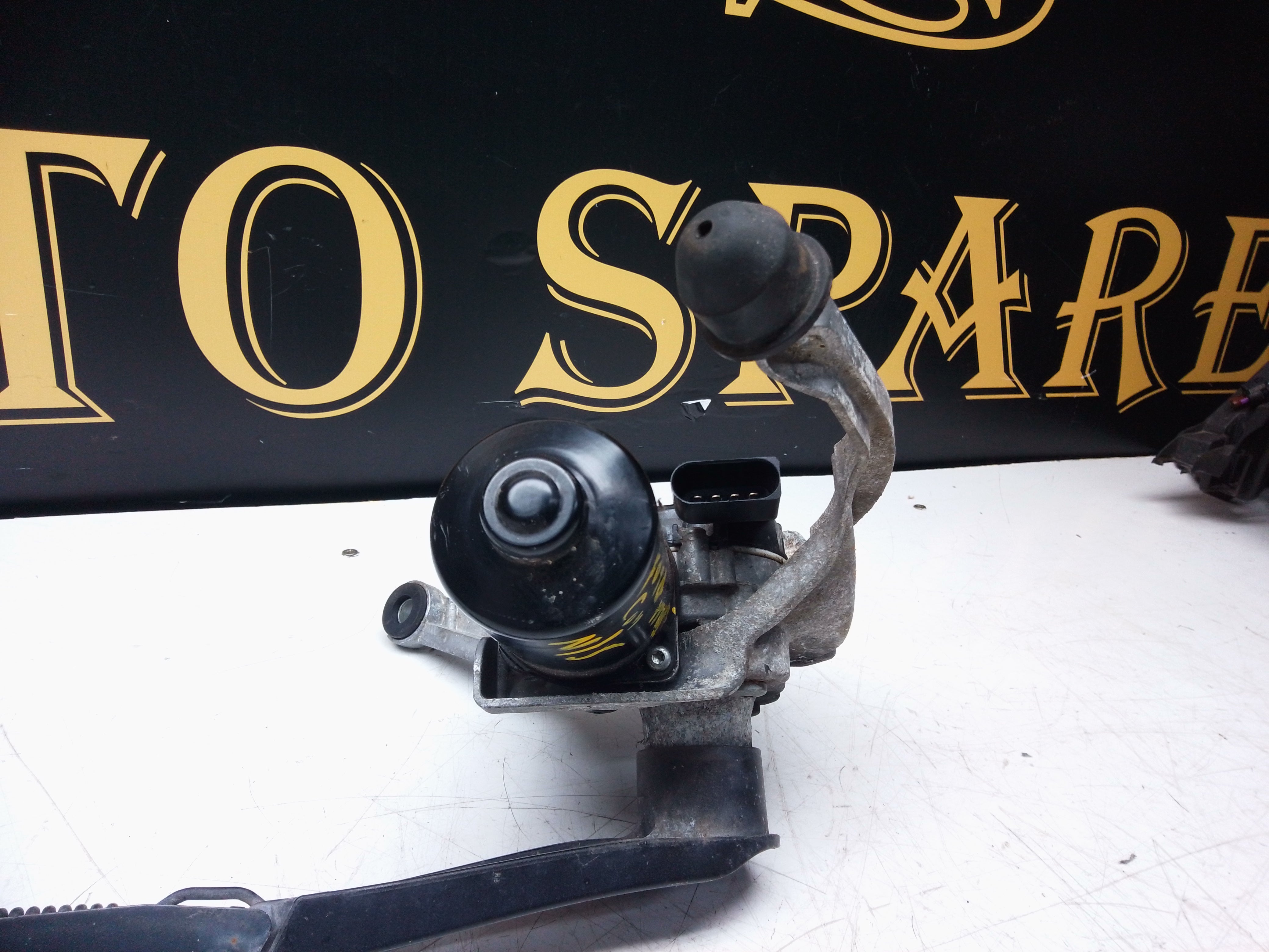 Ford Transit Connect 2012–2022 Wiper Motor (KT1B-17504-DB)