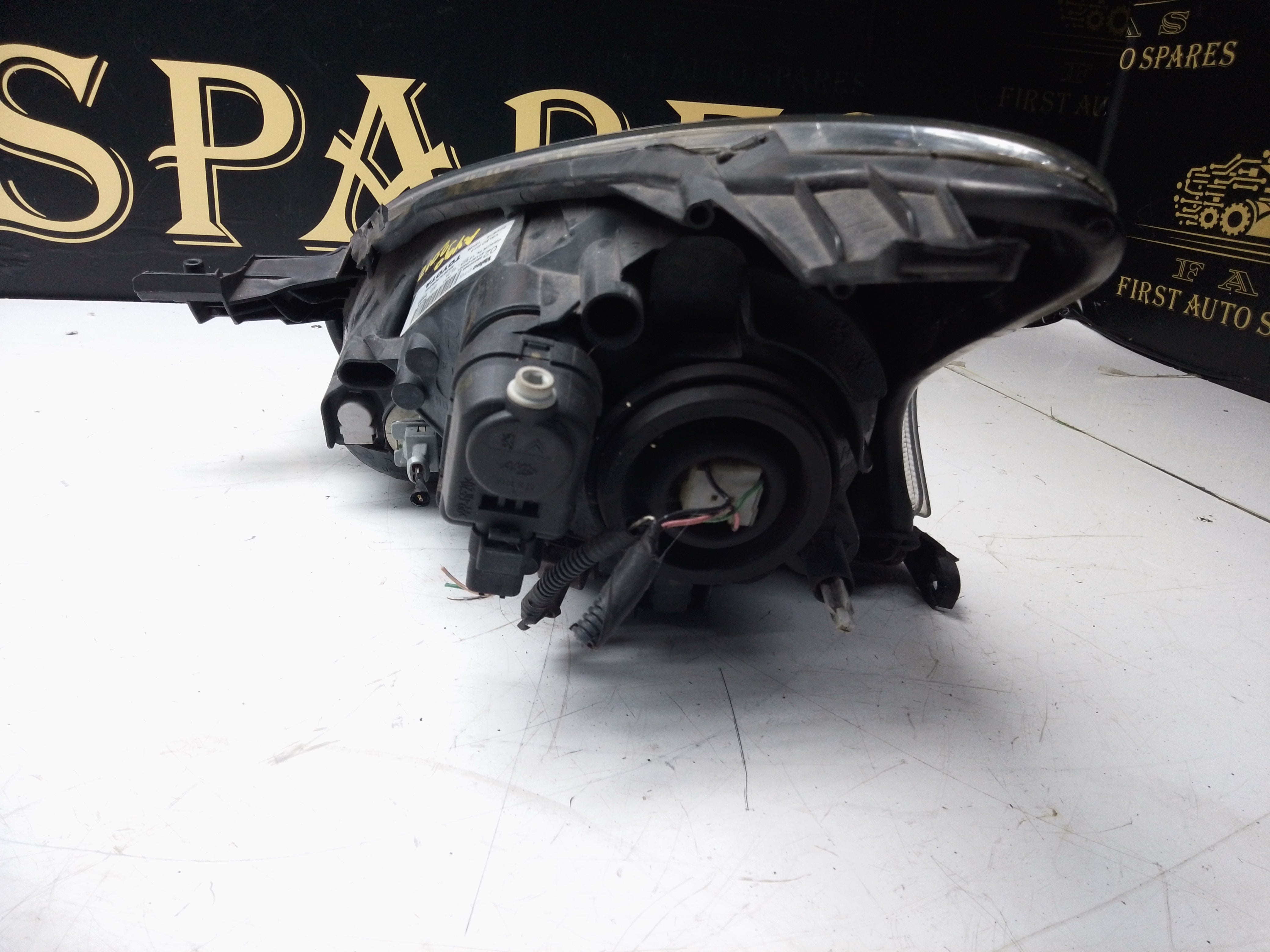 Toyota Aygo 2012 Right Headlight (81130-0H021)