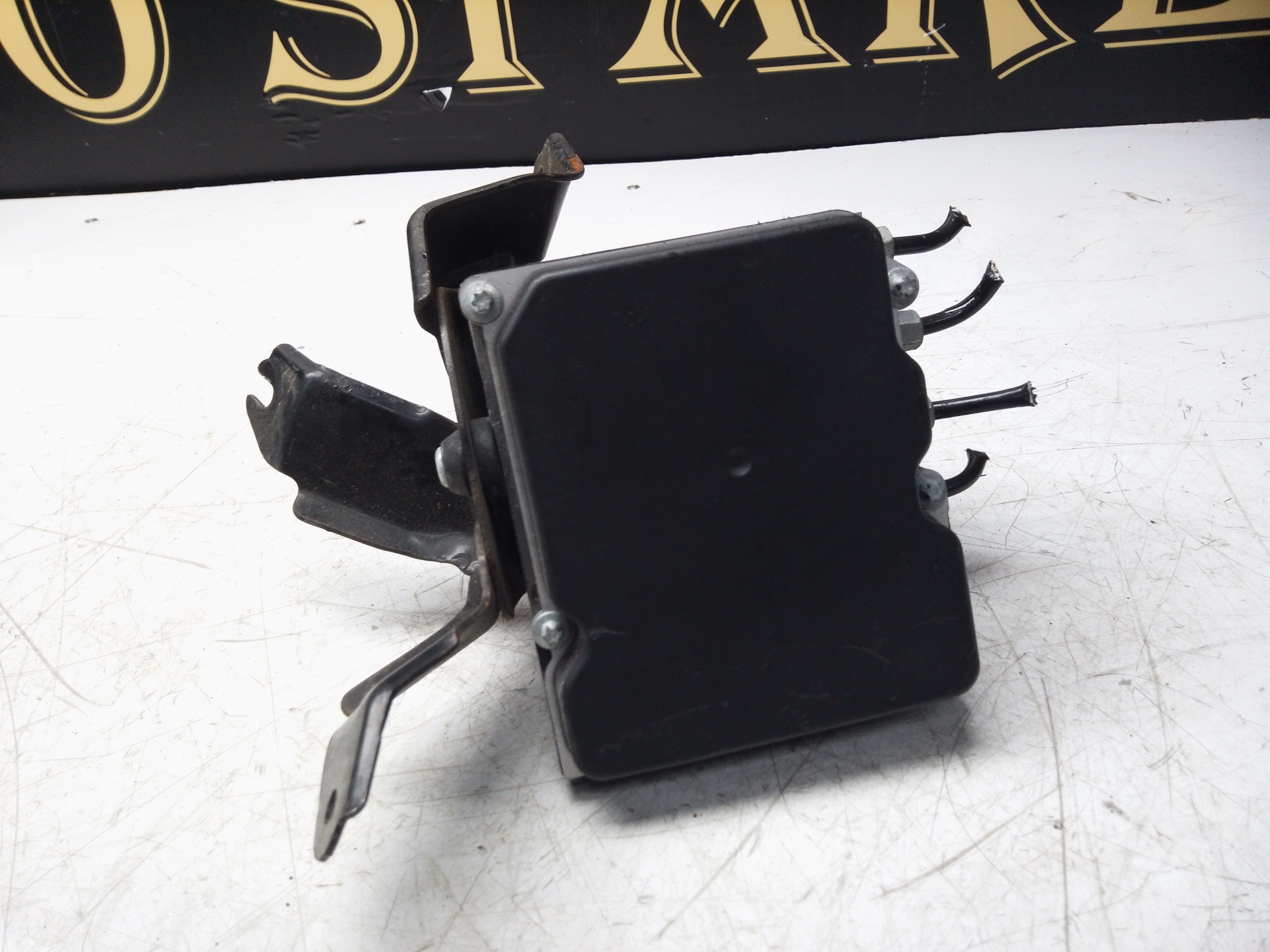 Honda CR-V 2010–2012 ABS Modulator Control Unit (0265238038) (250412 2119)