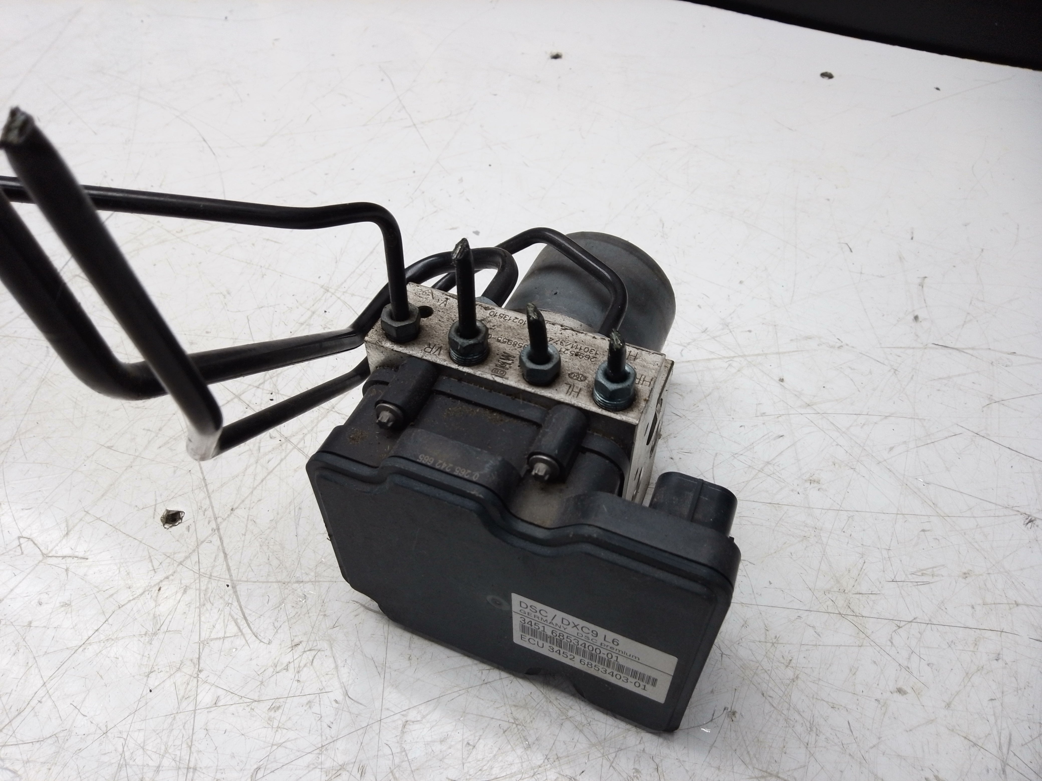 BMW 5 Series F10 F11 ABS Pump with Control Module (6853400) (6858955)