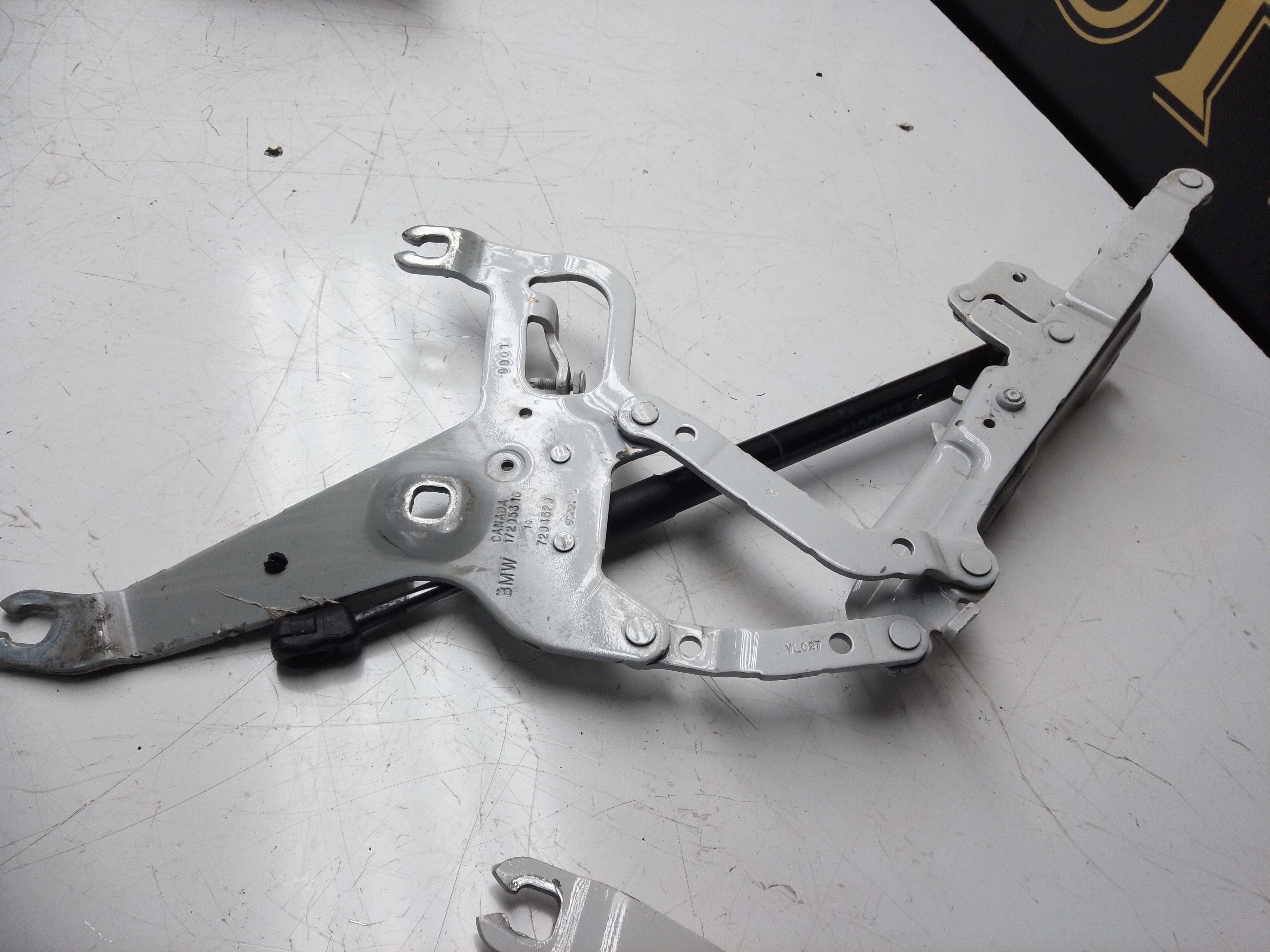 BMW X5 F15 Hinges (7294529) (7294530) with Actuators (0589-P1-000095)