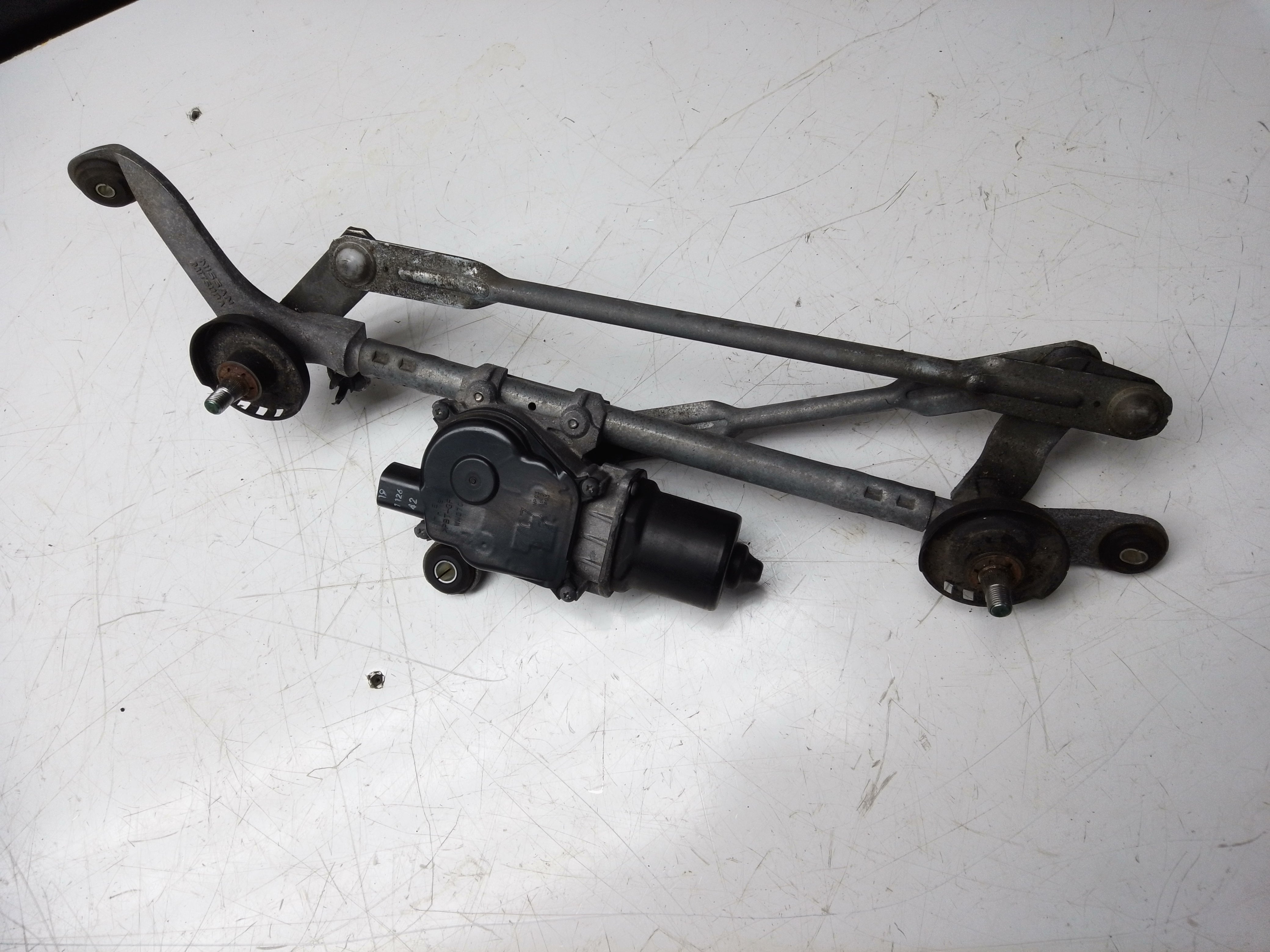 Nissan Qashqai J11 2020 Front Wiper Motor & Linkage (9Y07 C119A)