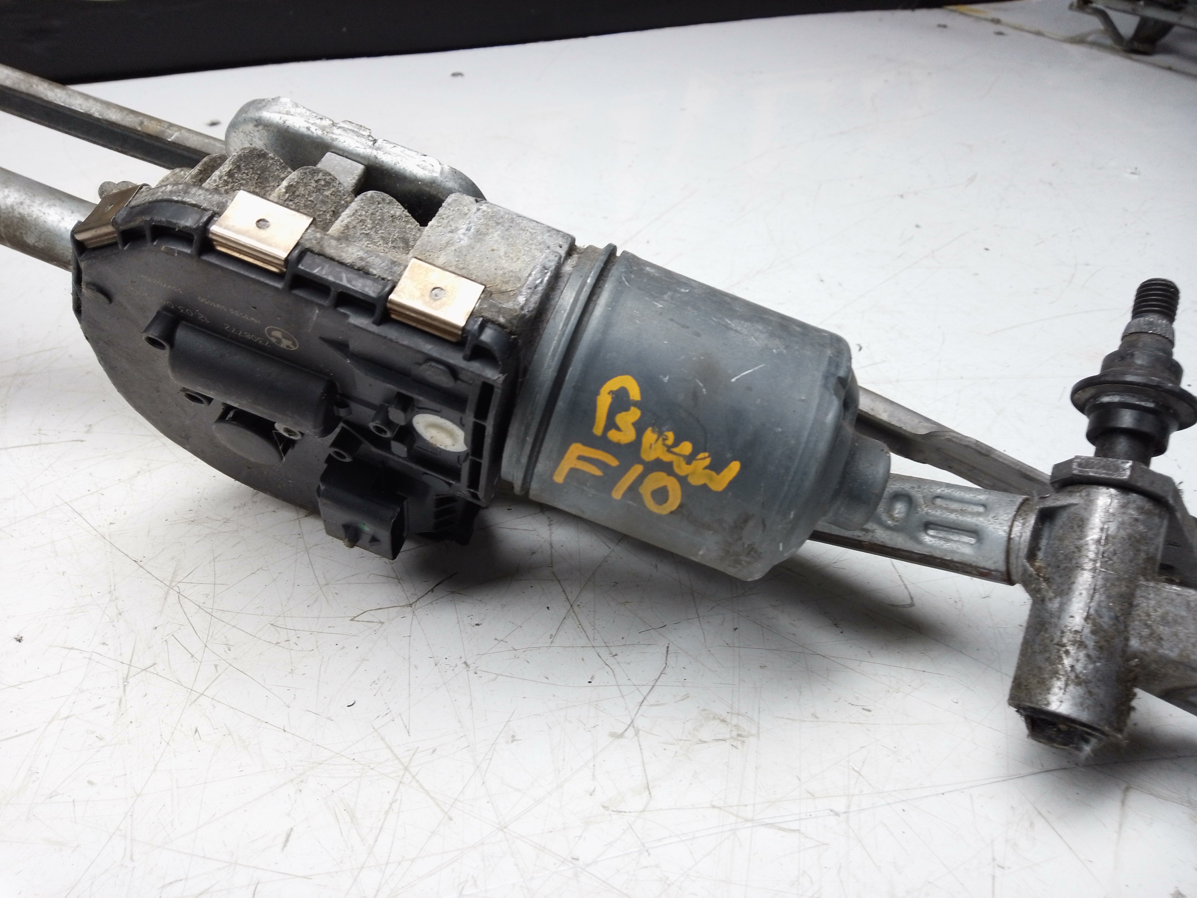 BMW 5 Series F10 F11 2009–2017 Front Wiper Motor & Linkage (7308772)