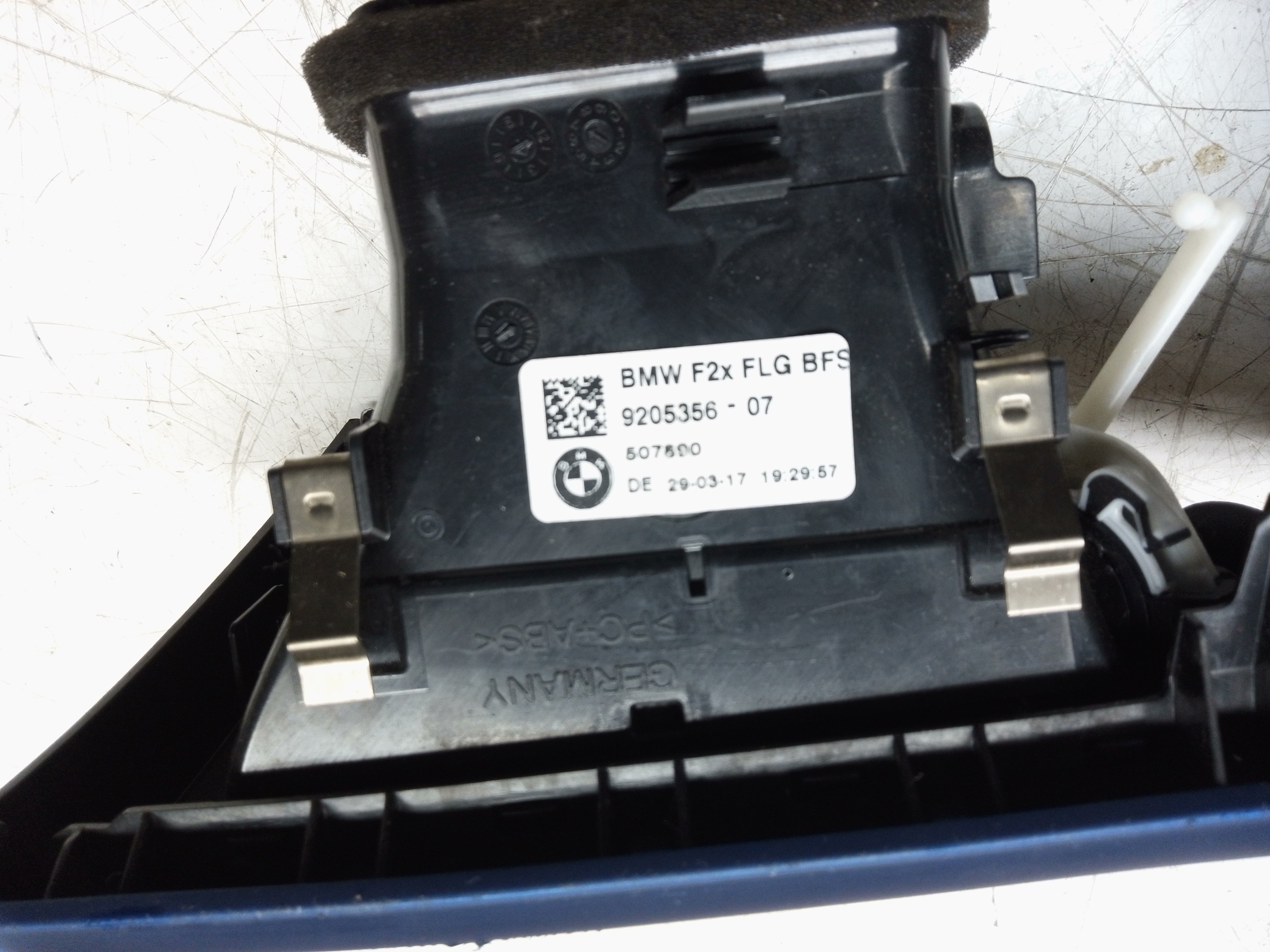 BMW 2 Series F22 Dashboard Air Vent – Front Right / Driver Side (9205356)