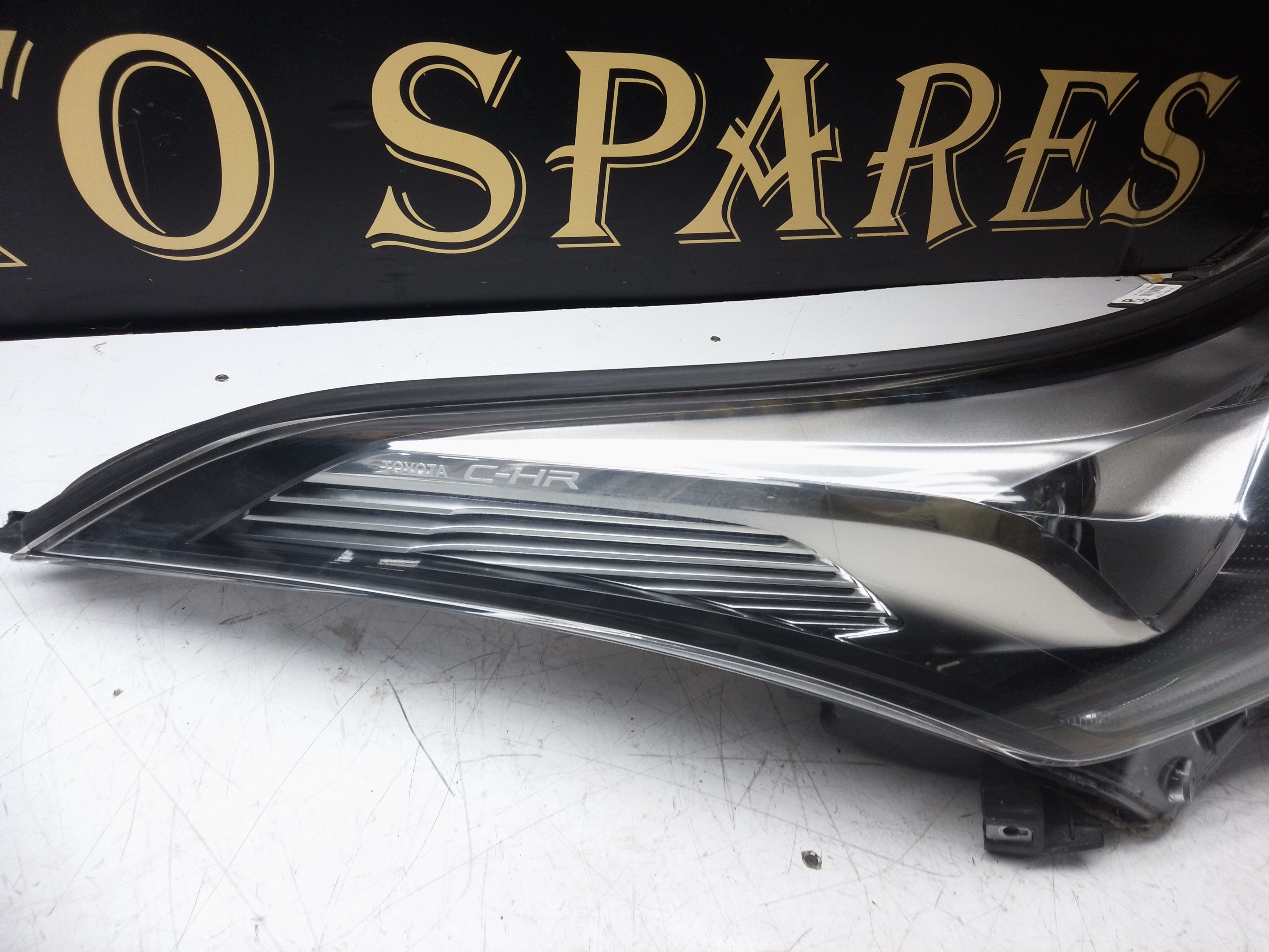 Toyota C-HR 2016–19 LED Right Headlight (81110-F4050-00)