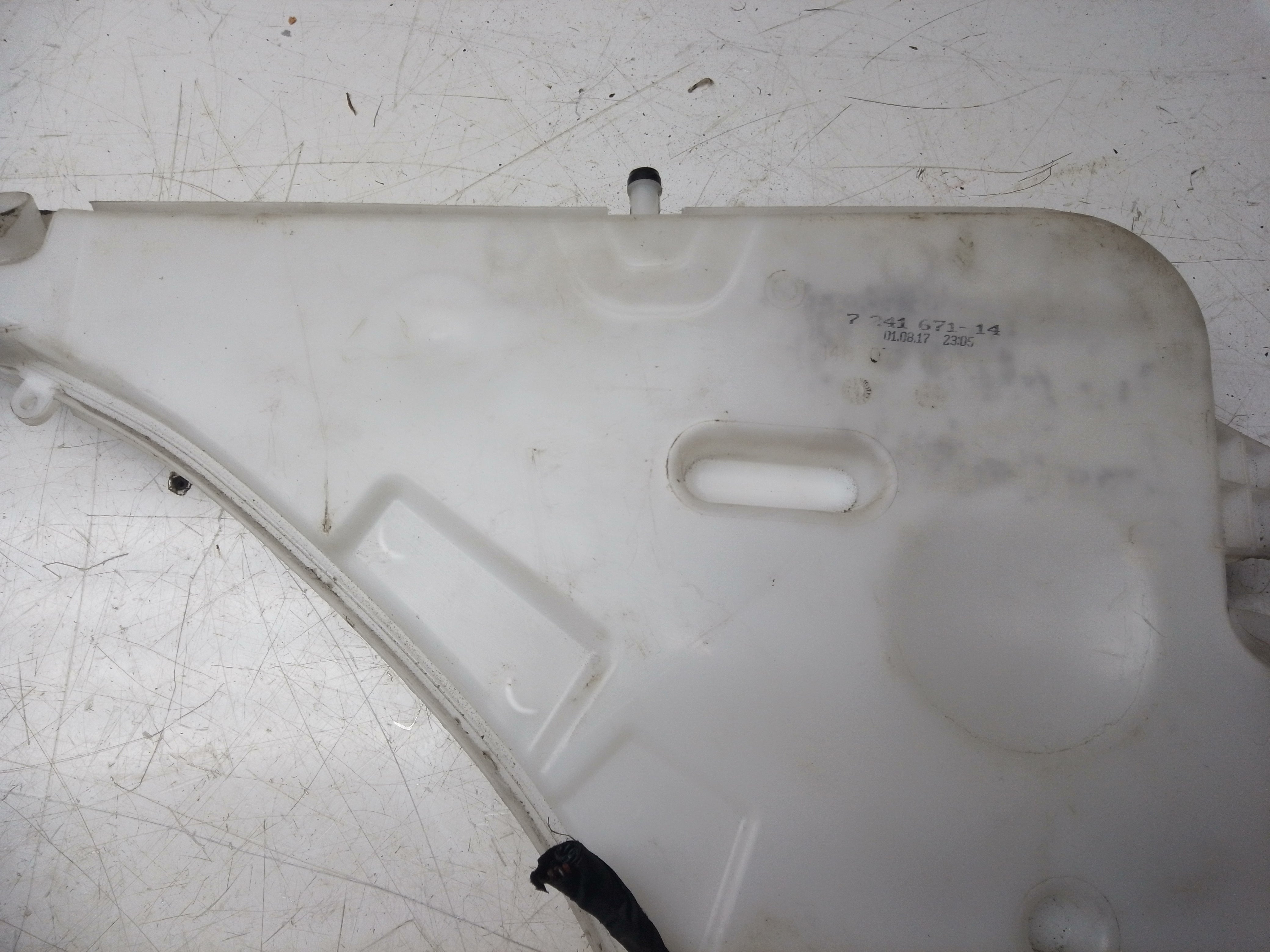 BMW 2 Series F22 Washer Bottle 2014-2021 (7241671-14)