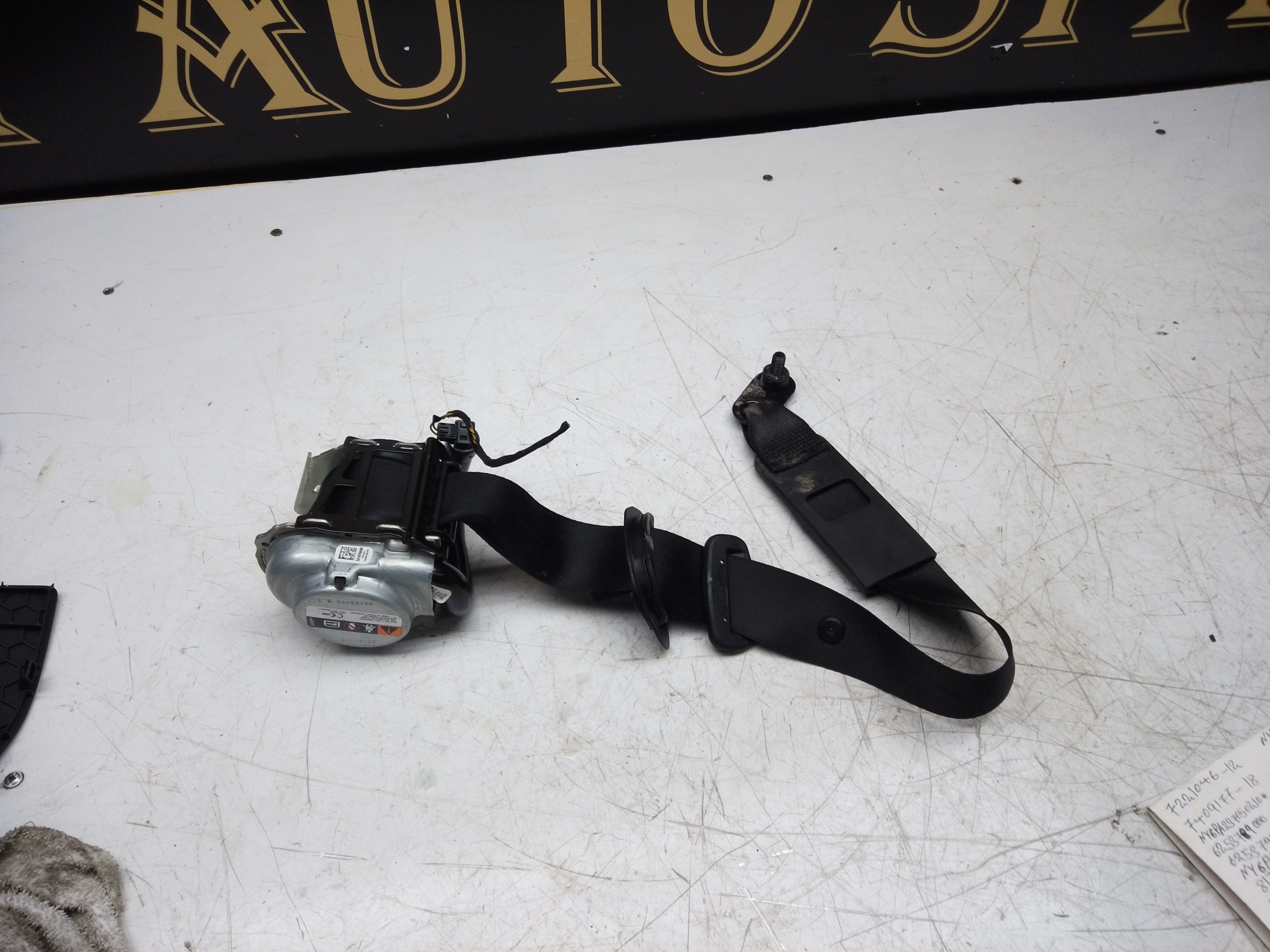 BMW X3 X4 G01 G02 F97 F98 Rear Left Side Upper Seat Belt (34133470)