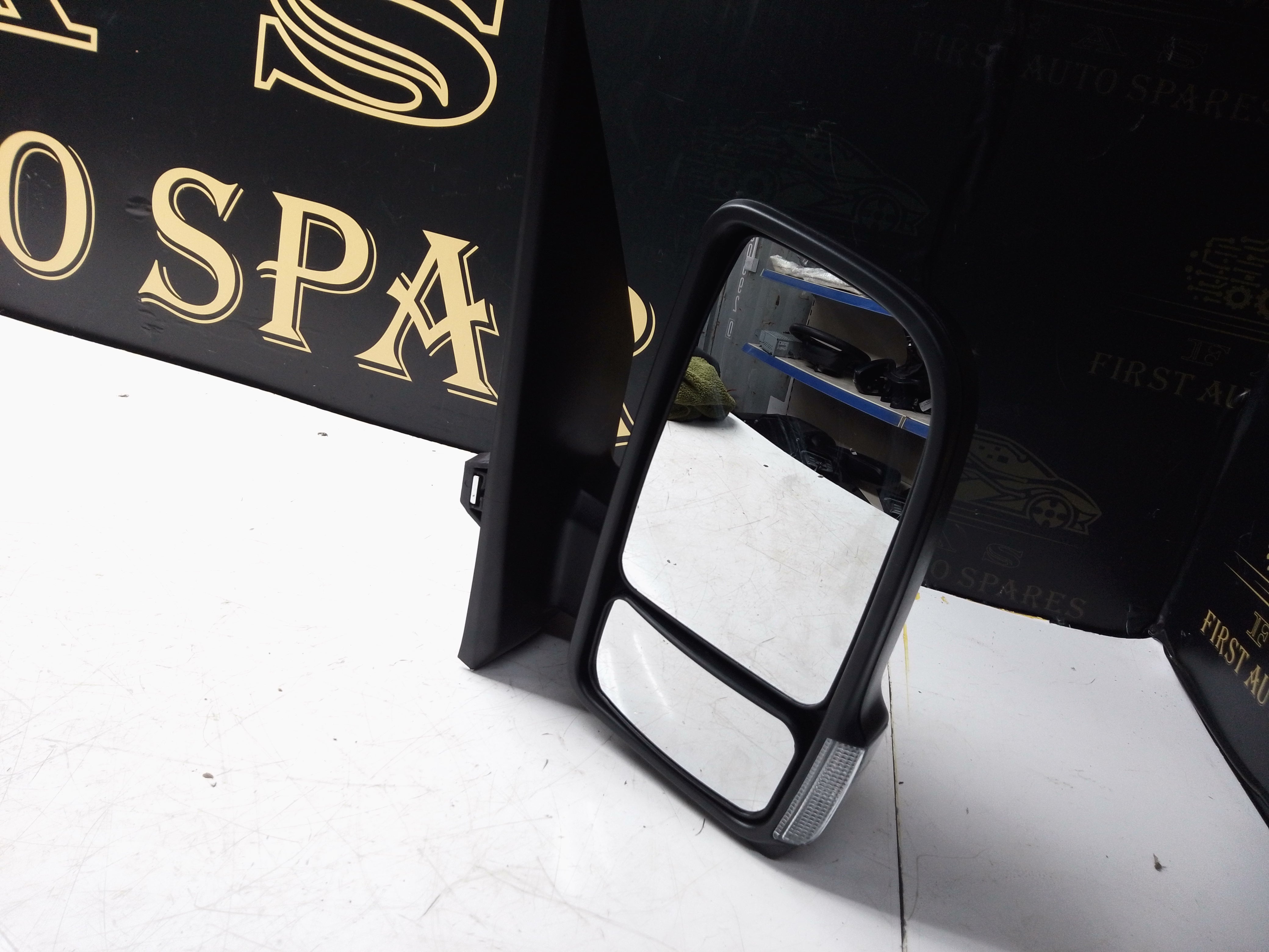 Mercedes Sprinter W907 / W910 2019–2025 Right Wing Mirror (Electric)
