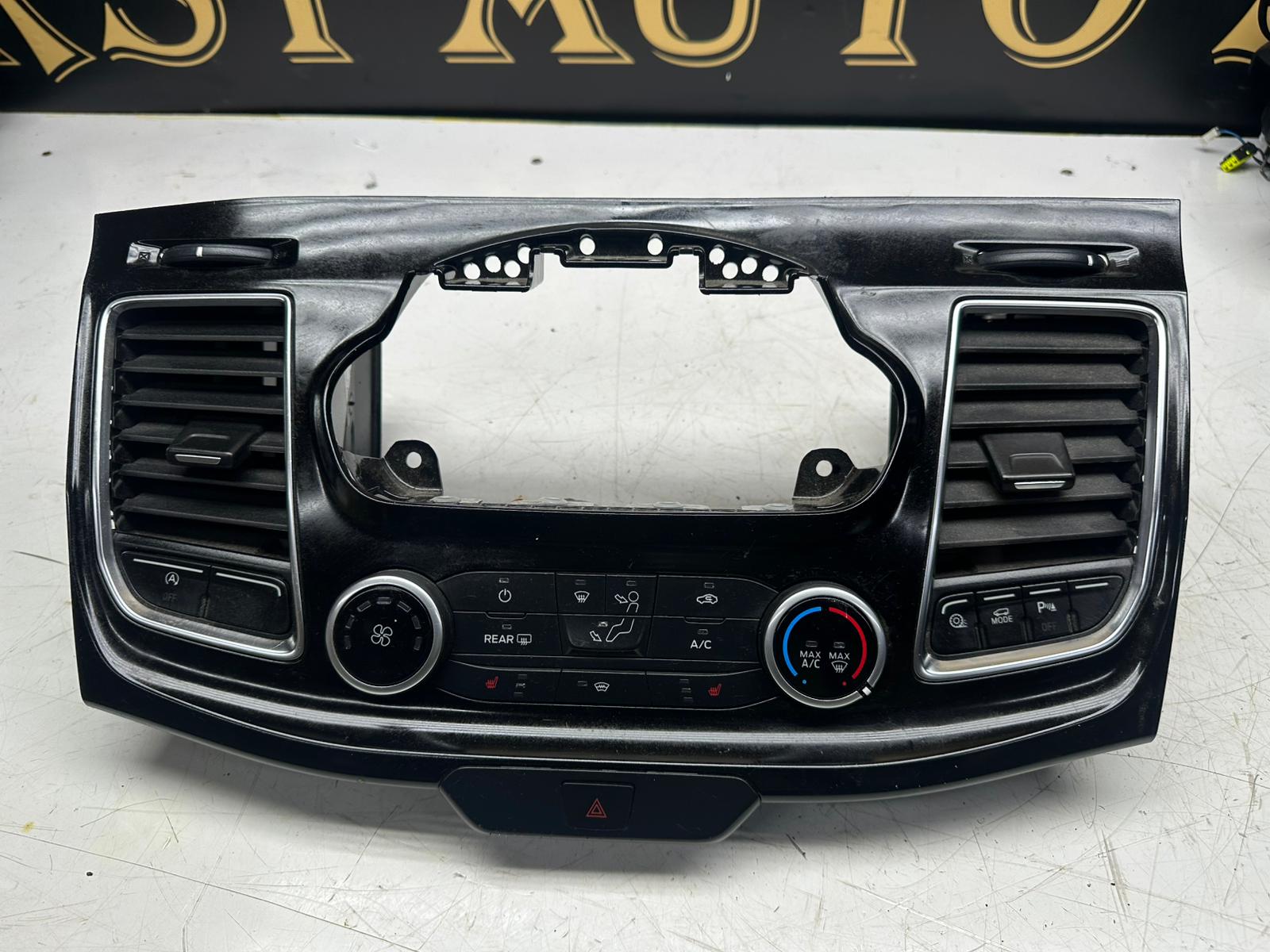 Ford Transit 350 Heater Control Panel (JK21-18835-BDW)