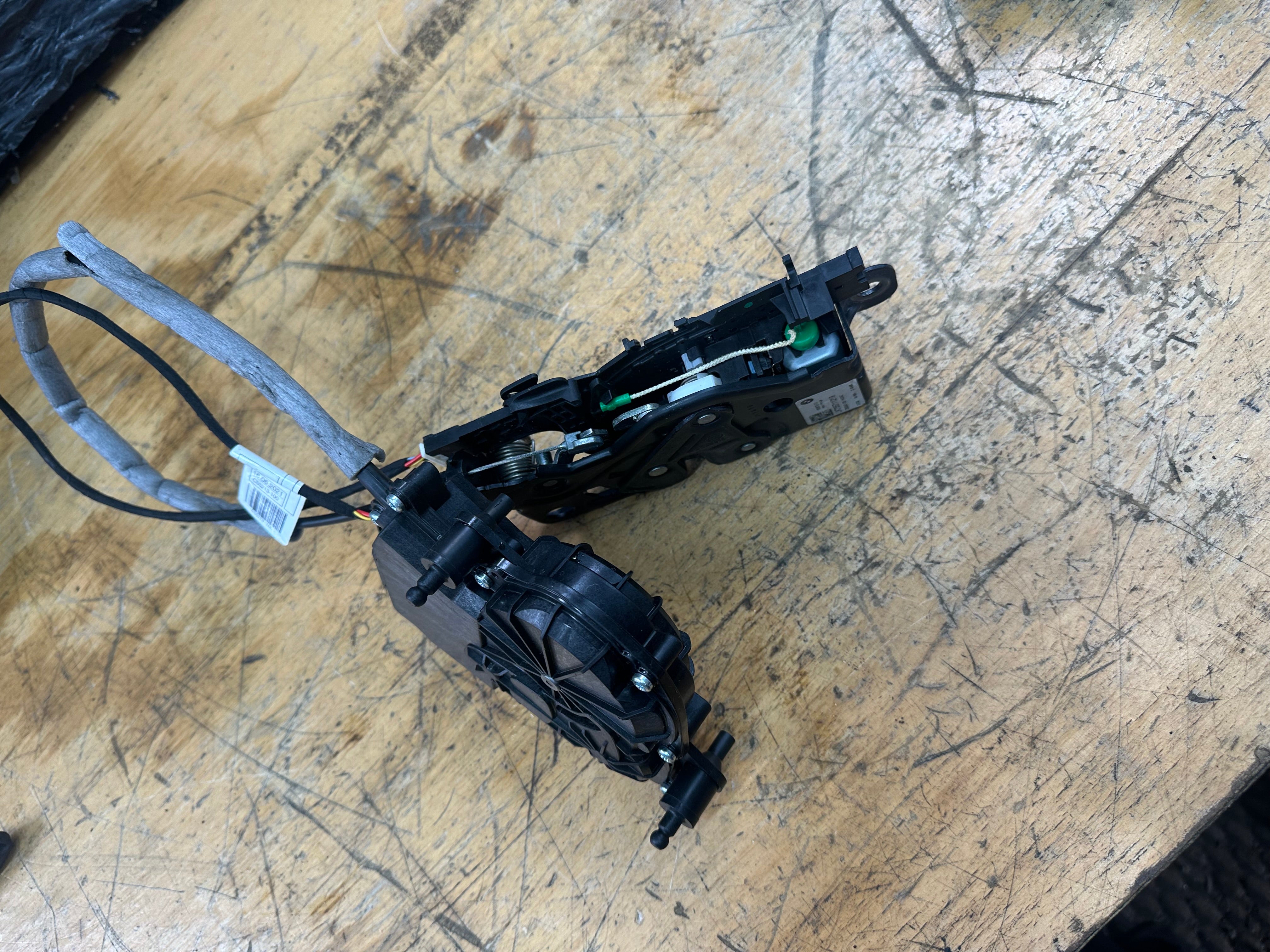 BMW 5 G30 G38 2019 Tailgate Trunk Boot Lock Catch Latch (738356111) (735711219)