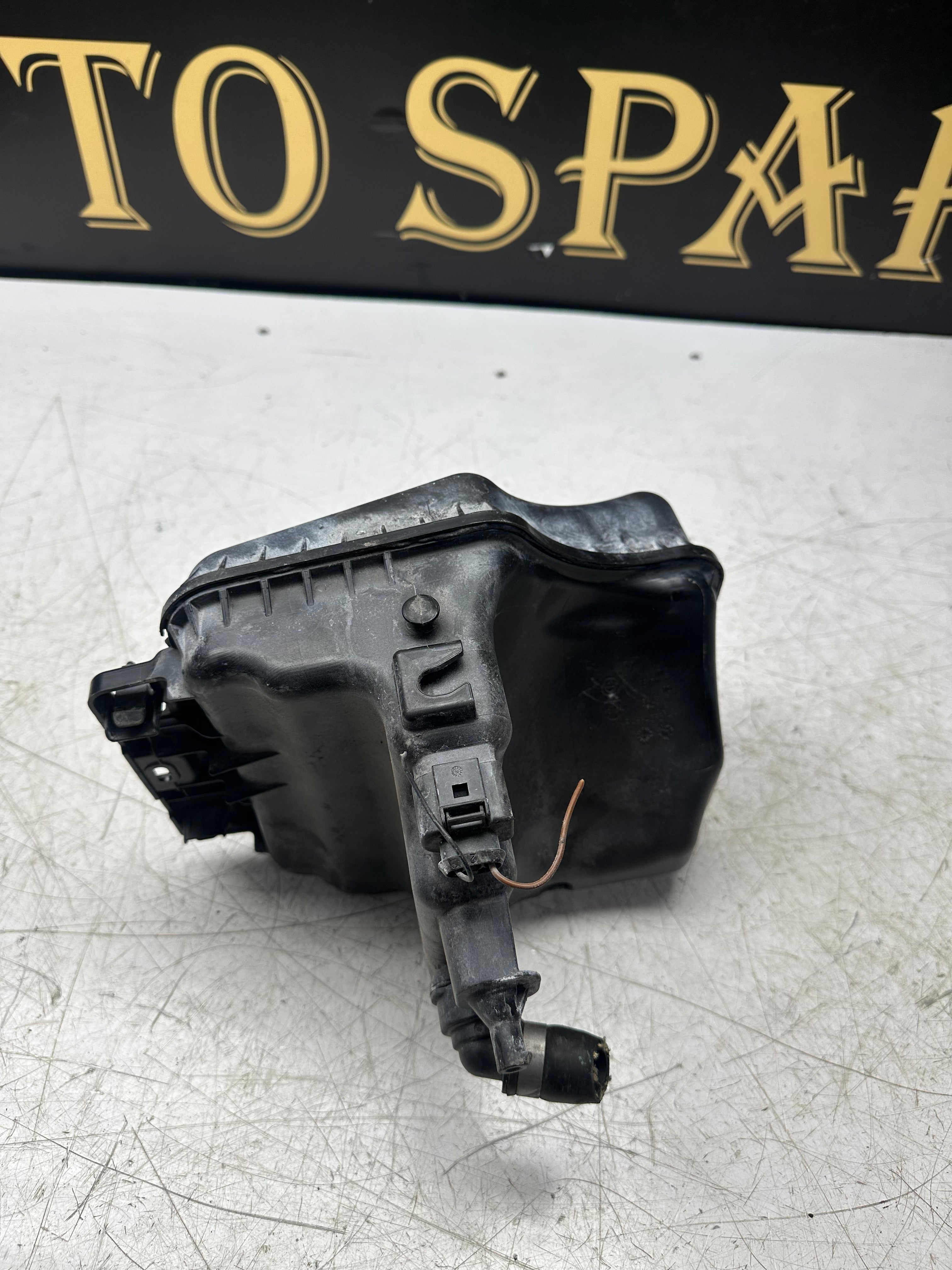 BMW 3 Series F30 Coolant Expansion Tank / Reservoir (2011–2019)(8617047)
