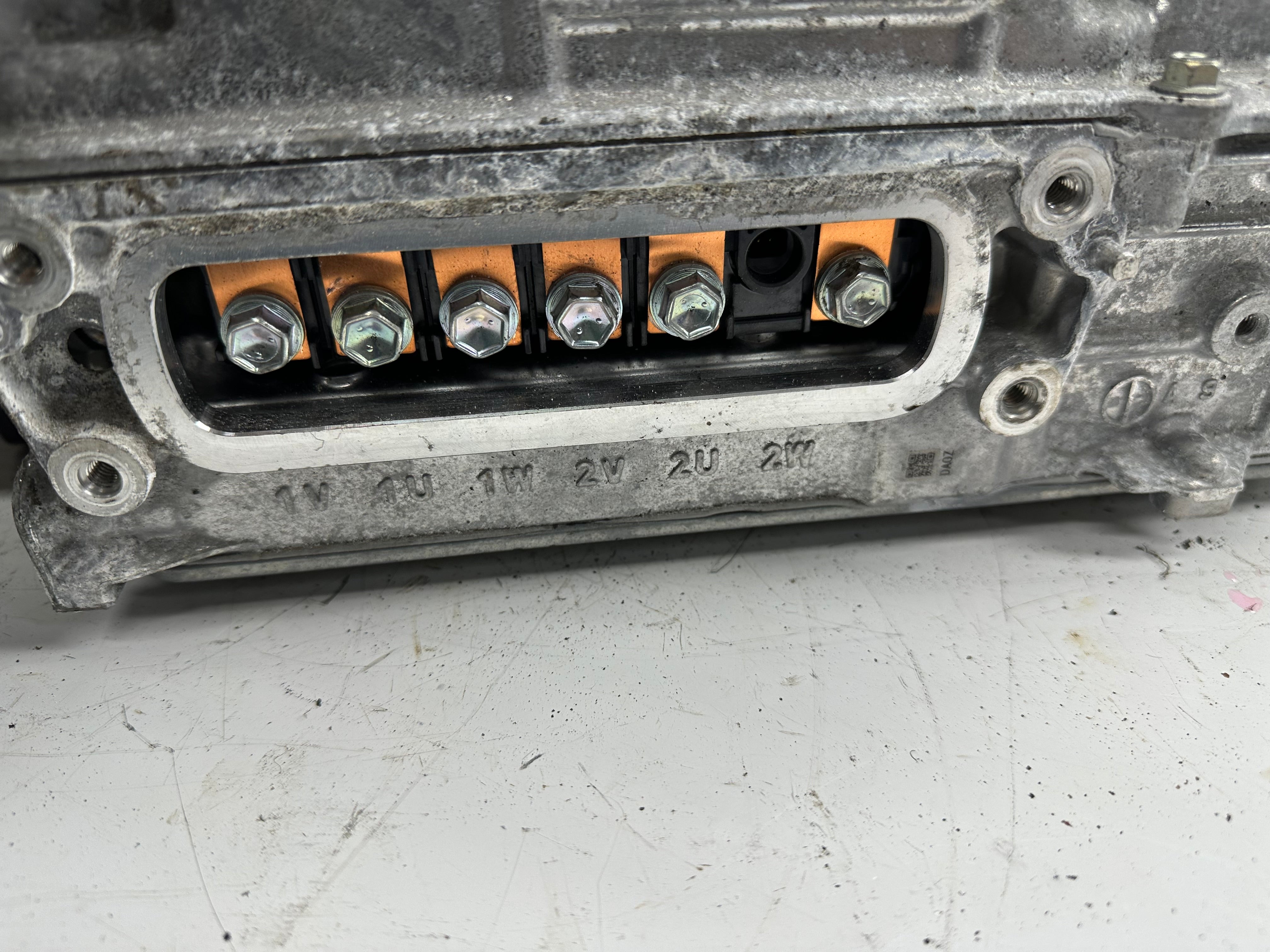 Toyota Corolla Hybrid Inverter Assy with Converter (G9200-47331) (22JTED4733122J120220)