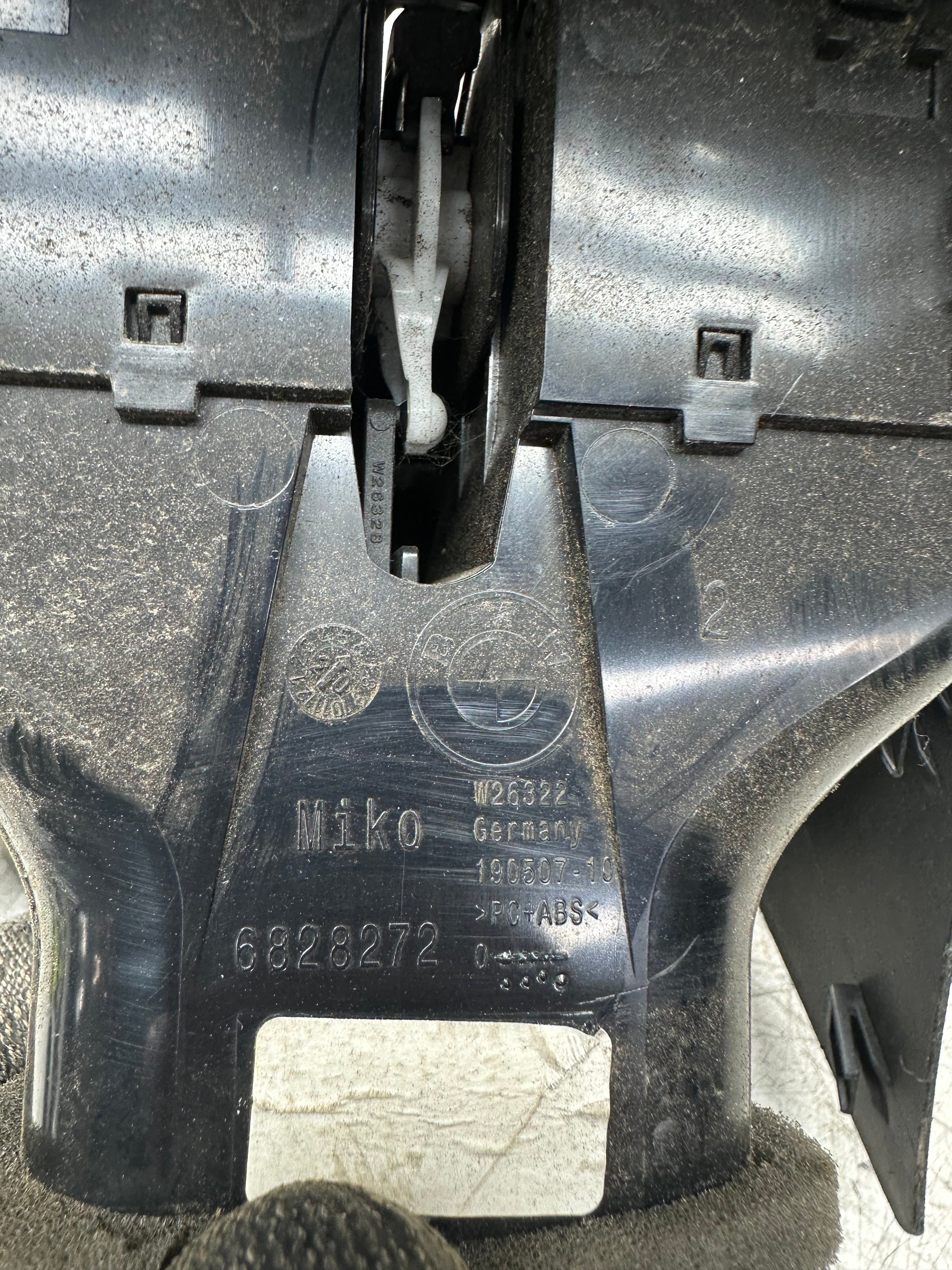 BMW 2 Series F44 Centre Console Rear Air Vent Trim – Dual USB Port