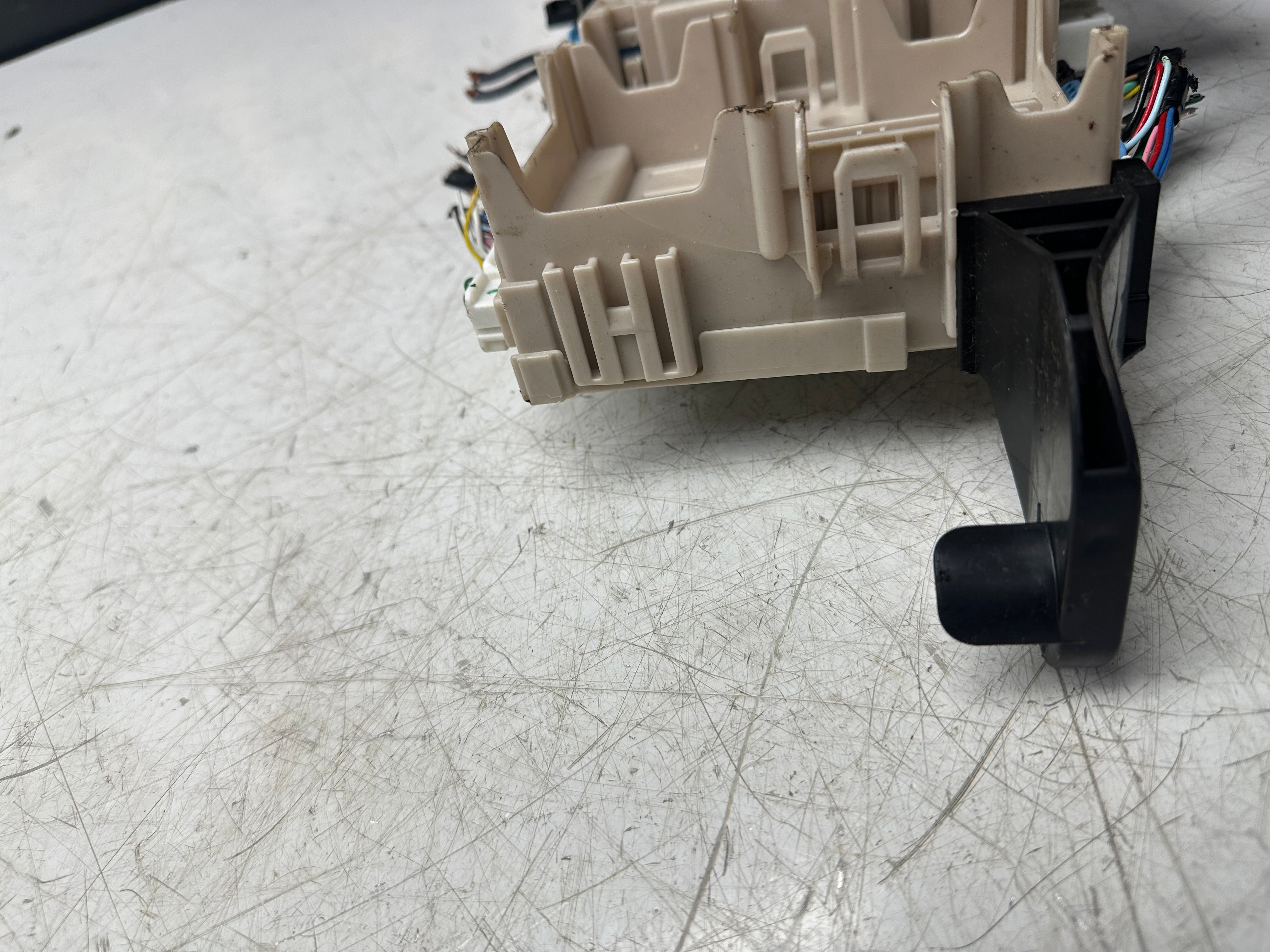 Toyota Aygo XB40 2014–2018 Body Control Module (82730-0H030-A)