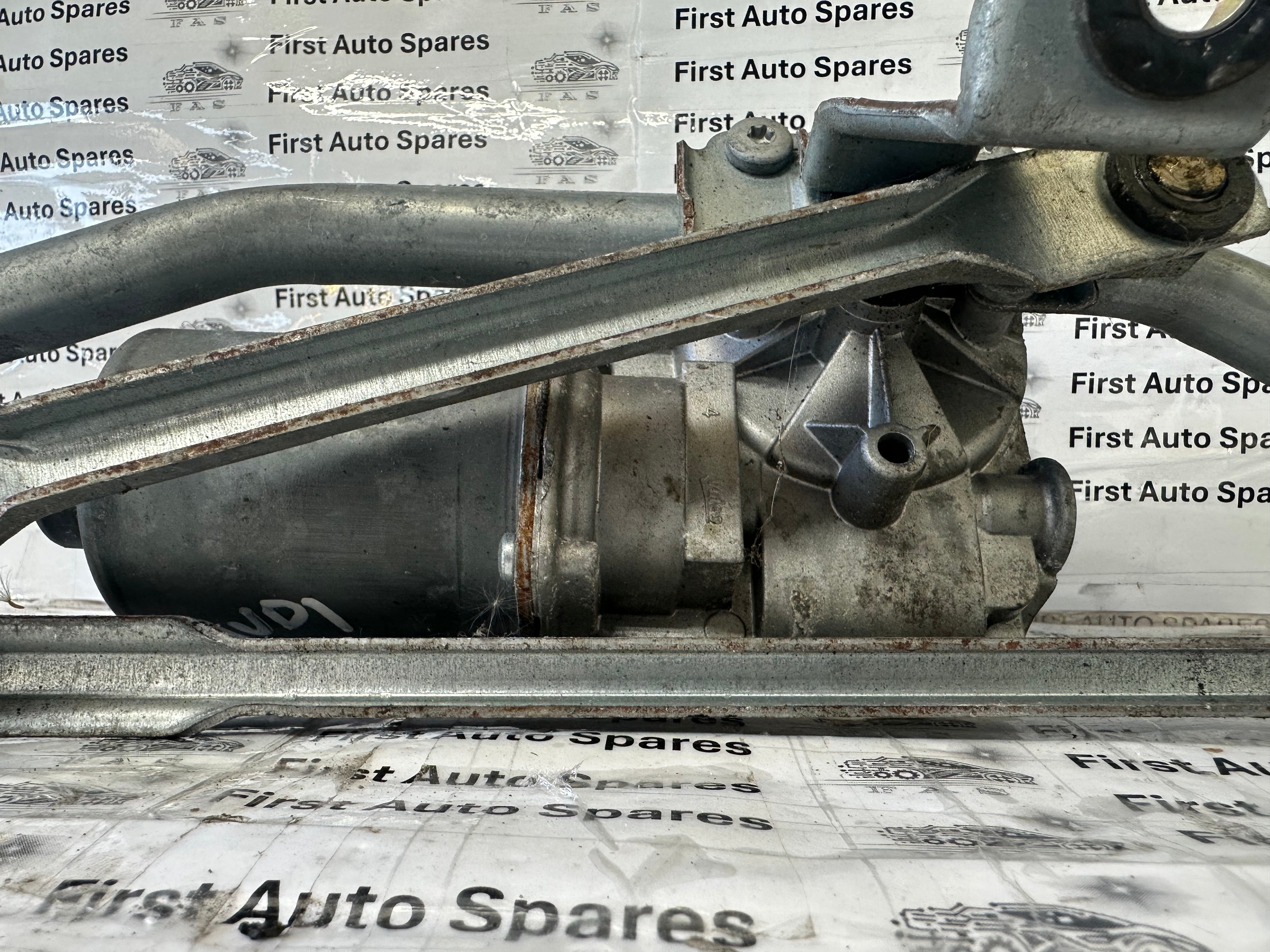 Audi A4 B8 Front Windscreen Wiper Motor & Linkage (8K2955119A)