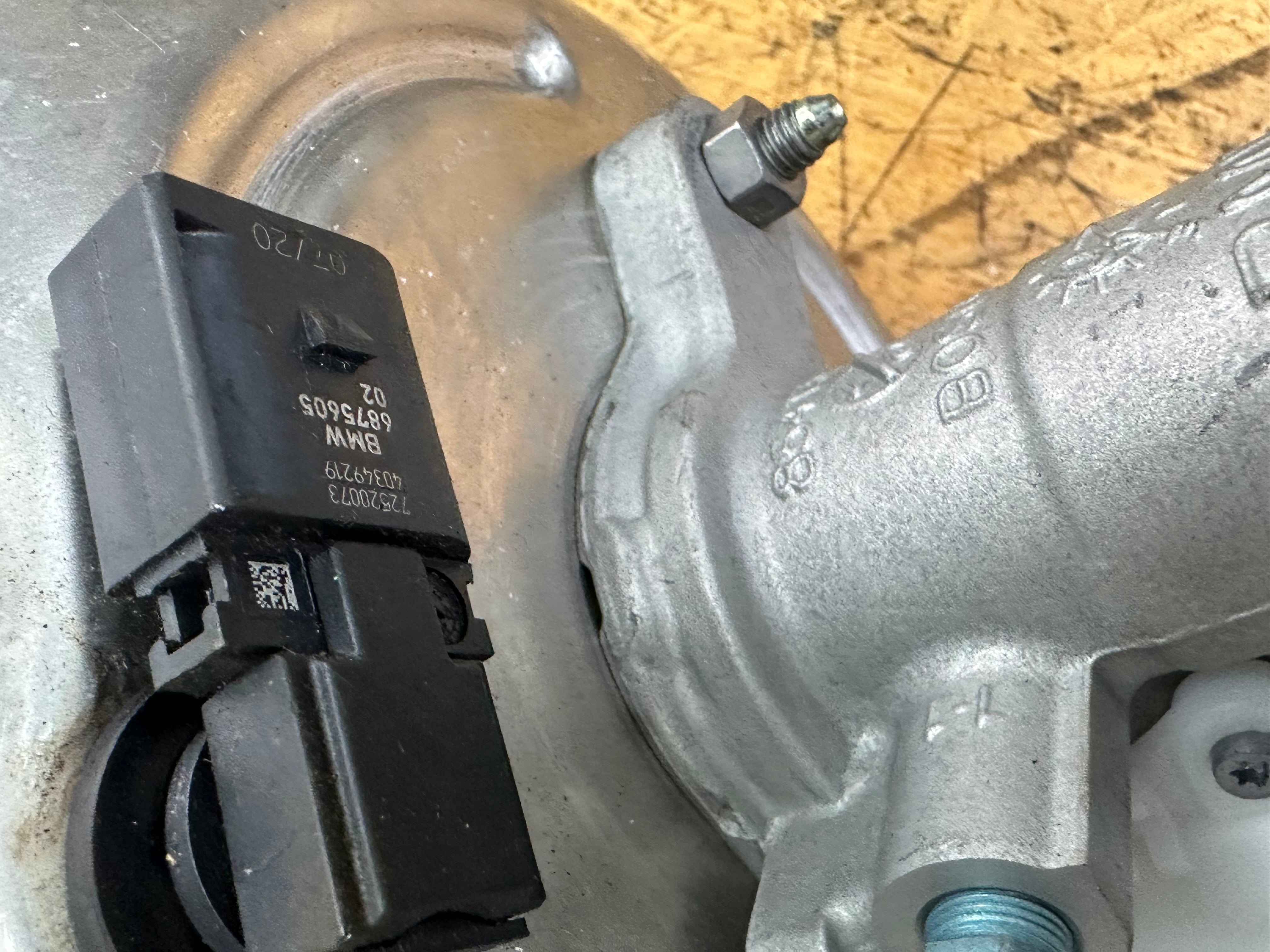 BMW 3 Series 330e G20 G21 2.0 Brake Master Servo Cylinder (6879424 01)