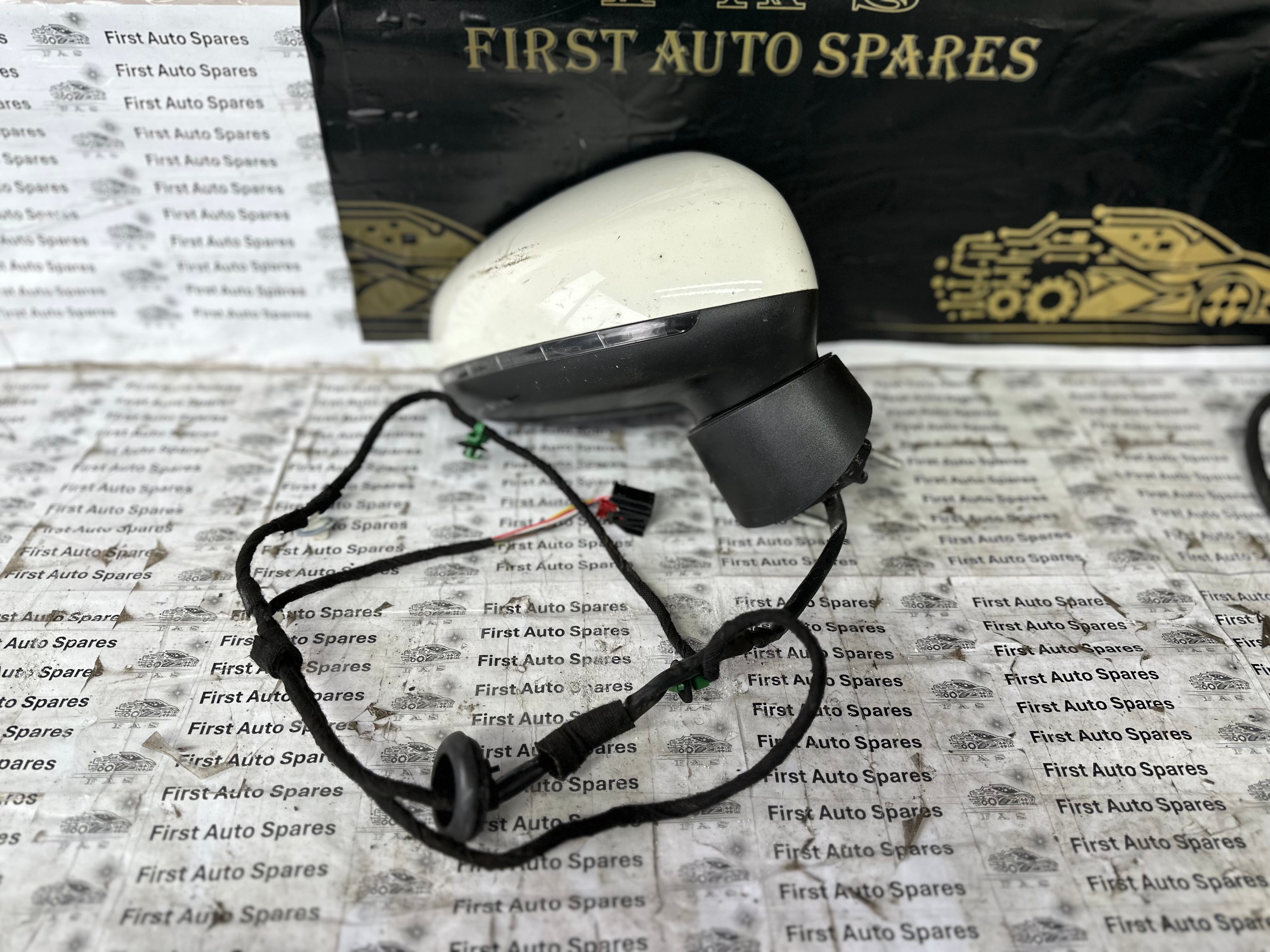 Audi A1 8X 2010–2018 Driver’s O/S Right Wing Mirror (262049-2-10B)