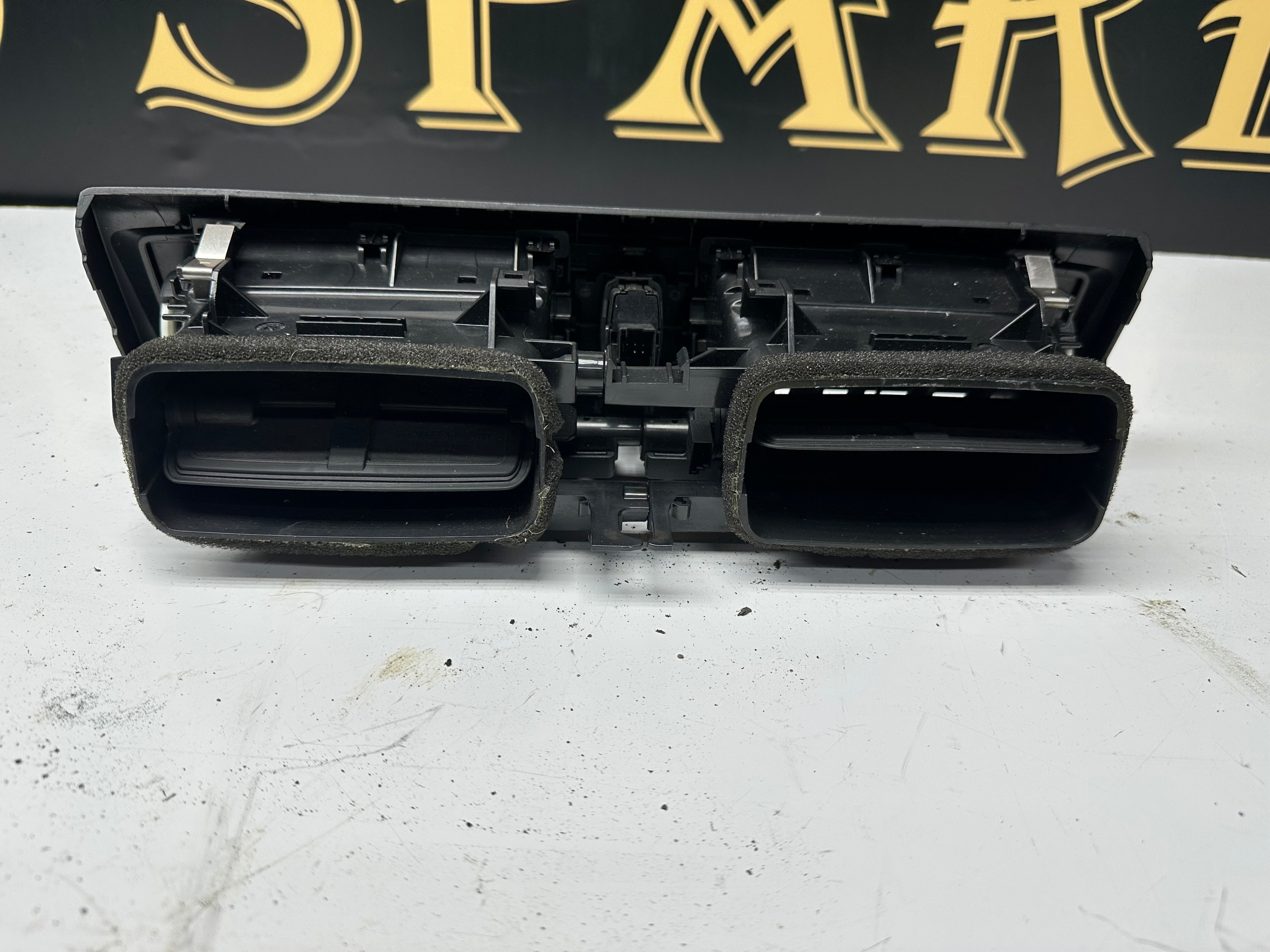 BMW 1 Series F20 F21 2011-2020 Dashboard Air Vents (9205357-10) (507891)