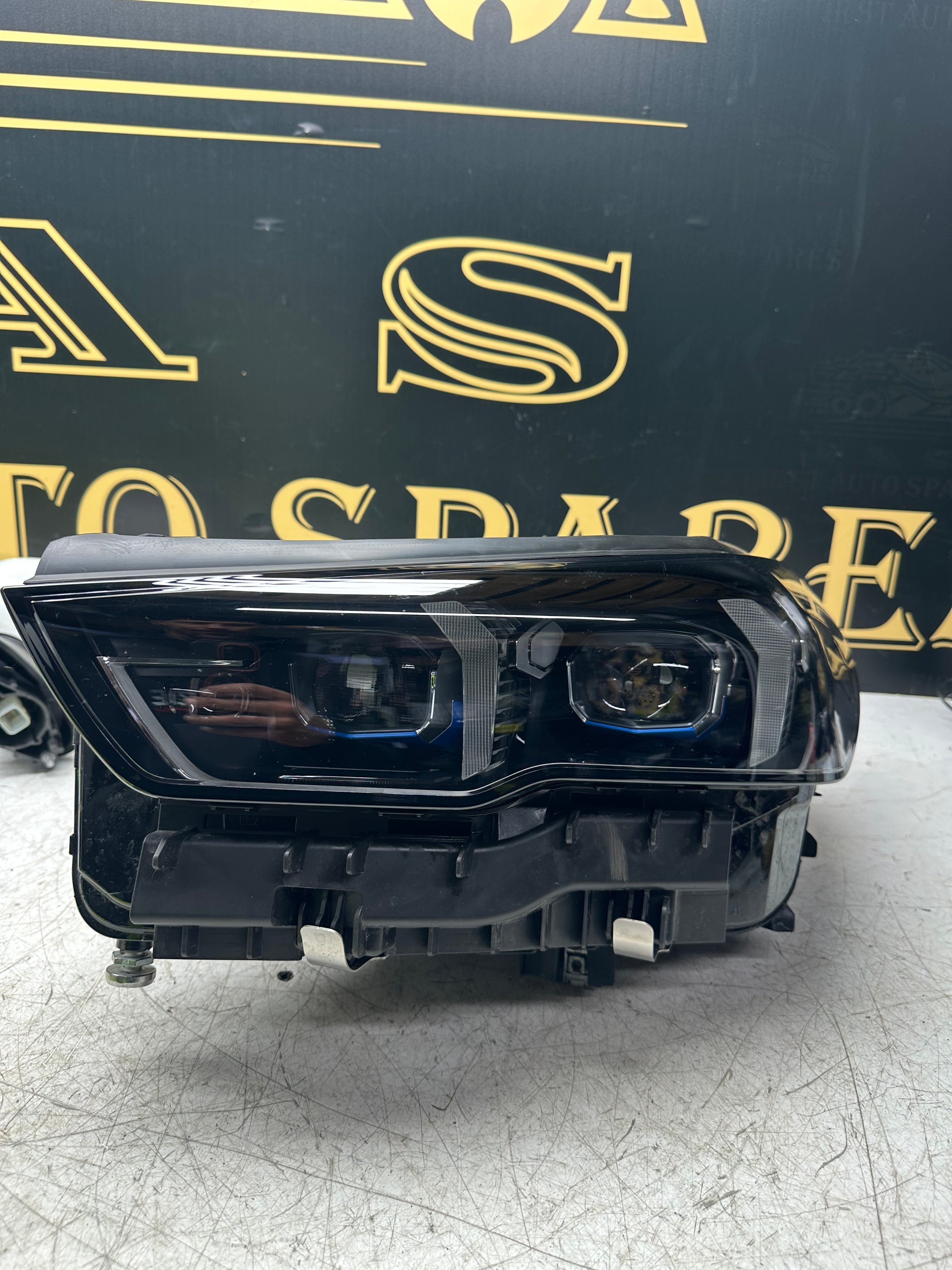BMW G60 G61 M5 i5 LED Laser Headlight Passenger Side Left (5A798D3-09)