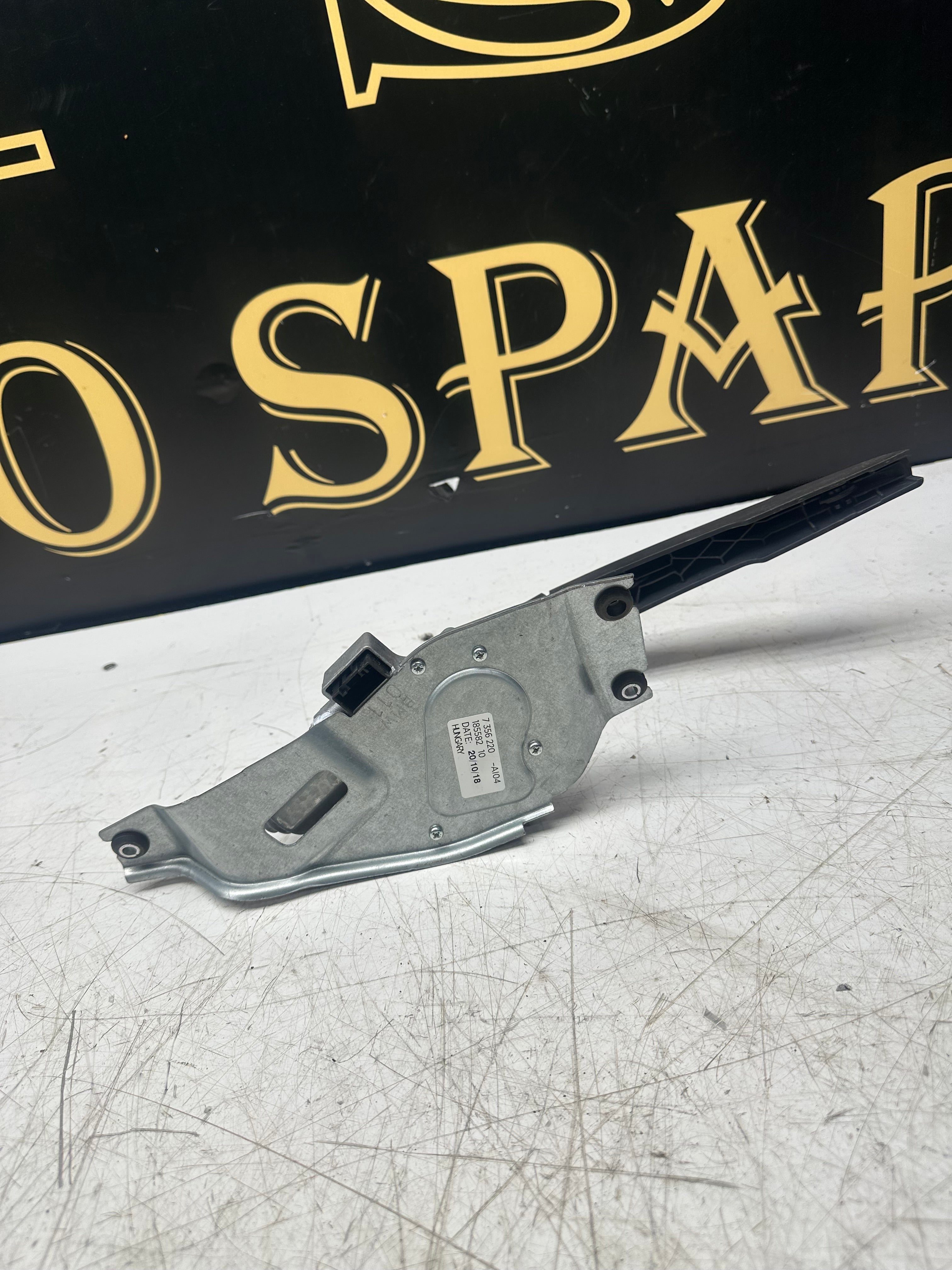 BMW 2 Series Gran Tourer F46 Rear Wiper Motor (2015–2022)(7356220)