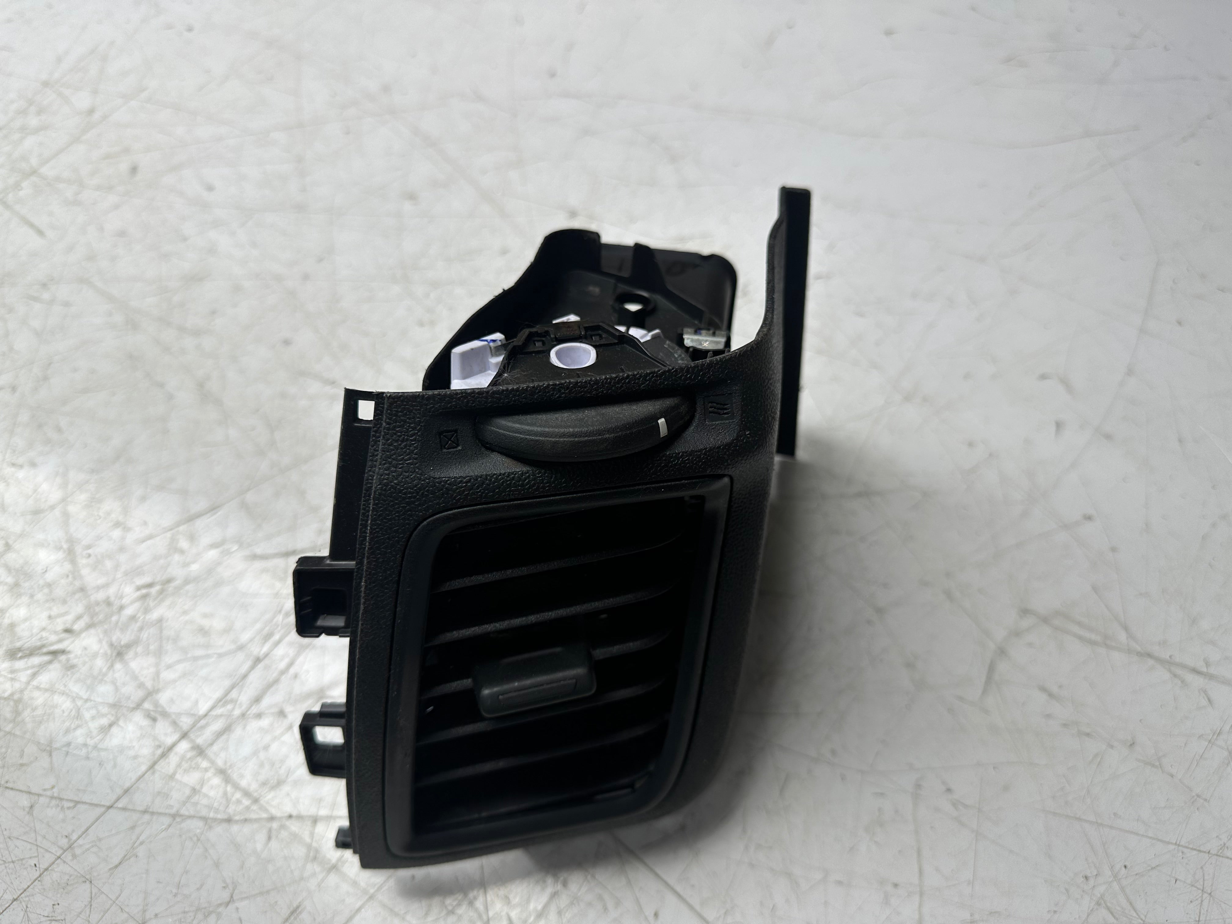 Ford Transit Custom 2019 Right Heater Air Vent (JK21-V018B08-AD3JA6)
