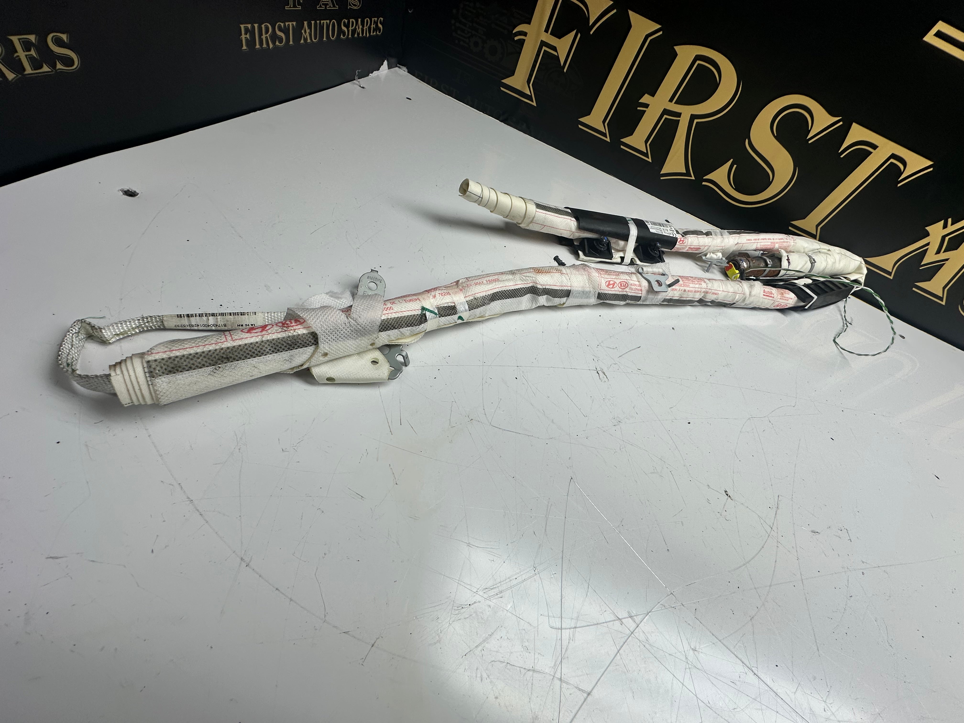 Hyundai i10 & Kia 2016 Right Curtain Airbag Mk2 (85020-89000)