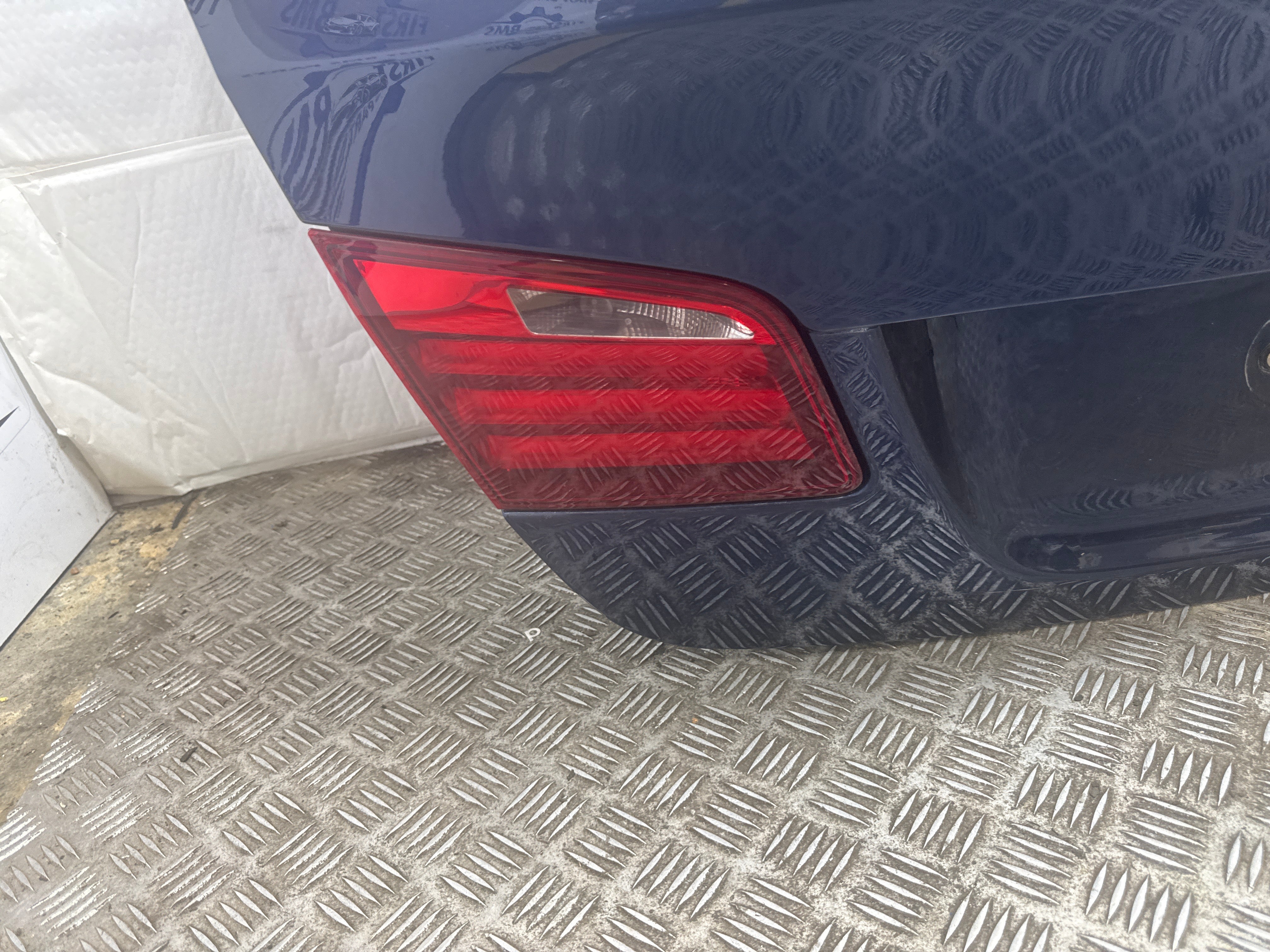 BMW 5 Series F10 / F11 Bootlid / Tailgate with Lights – 2010–2017