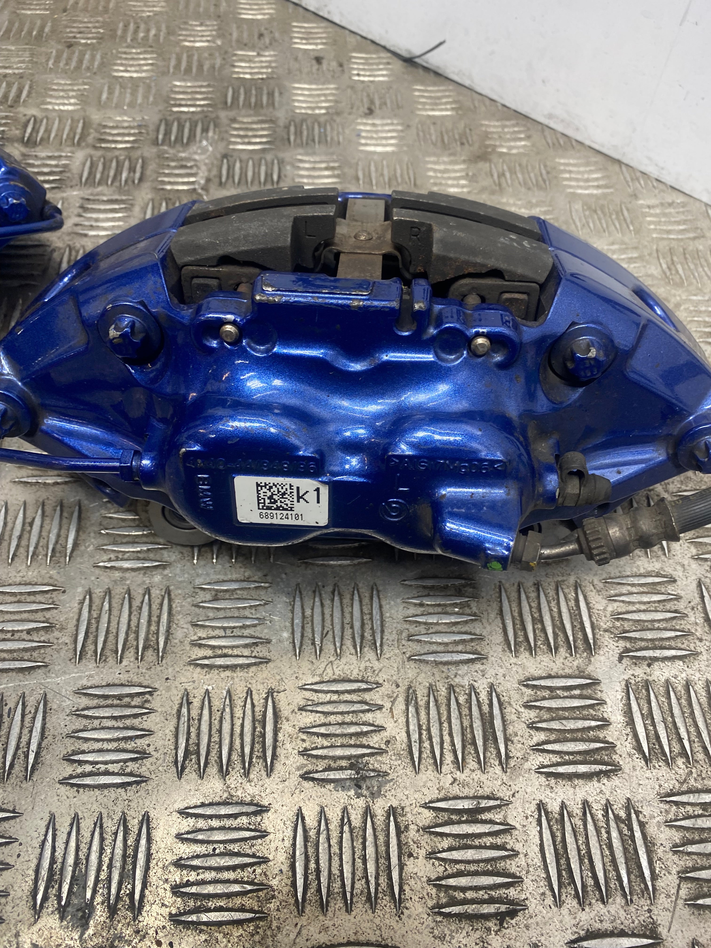 BMW X3/X4 G01/G02 M Sport Front Brake Caliper Set – 2018–Present (689124201)