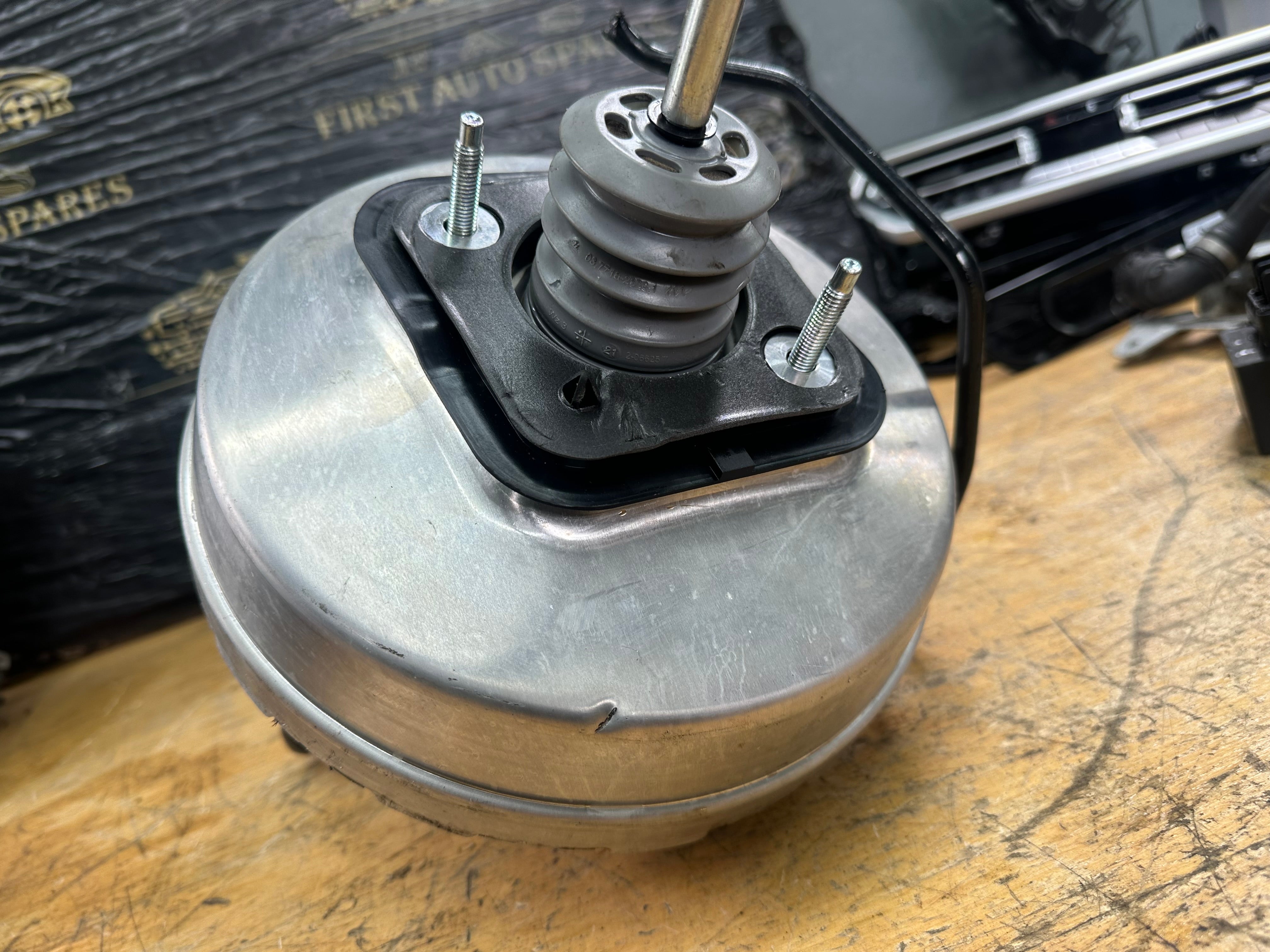 BMW X3 M X4 M Series 2019 F97 F98 Brake Master Cylinder (8074223)