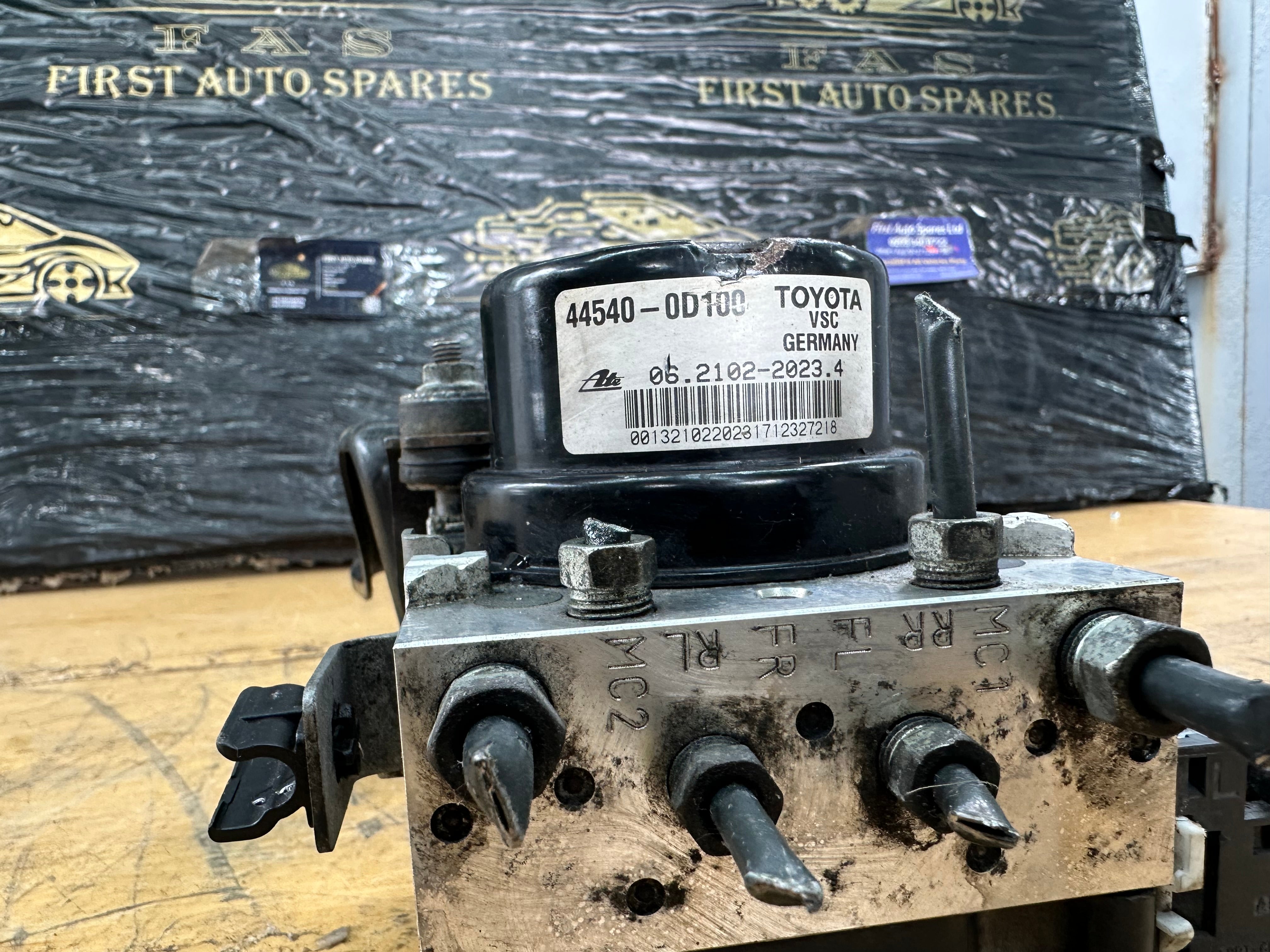 Toyota Yaris 2013 Mk3 ABS Pump (44540-0D100) (89541-0D170)