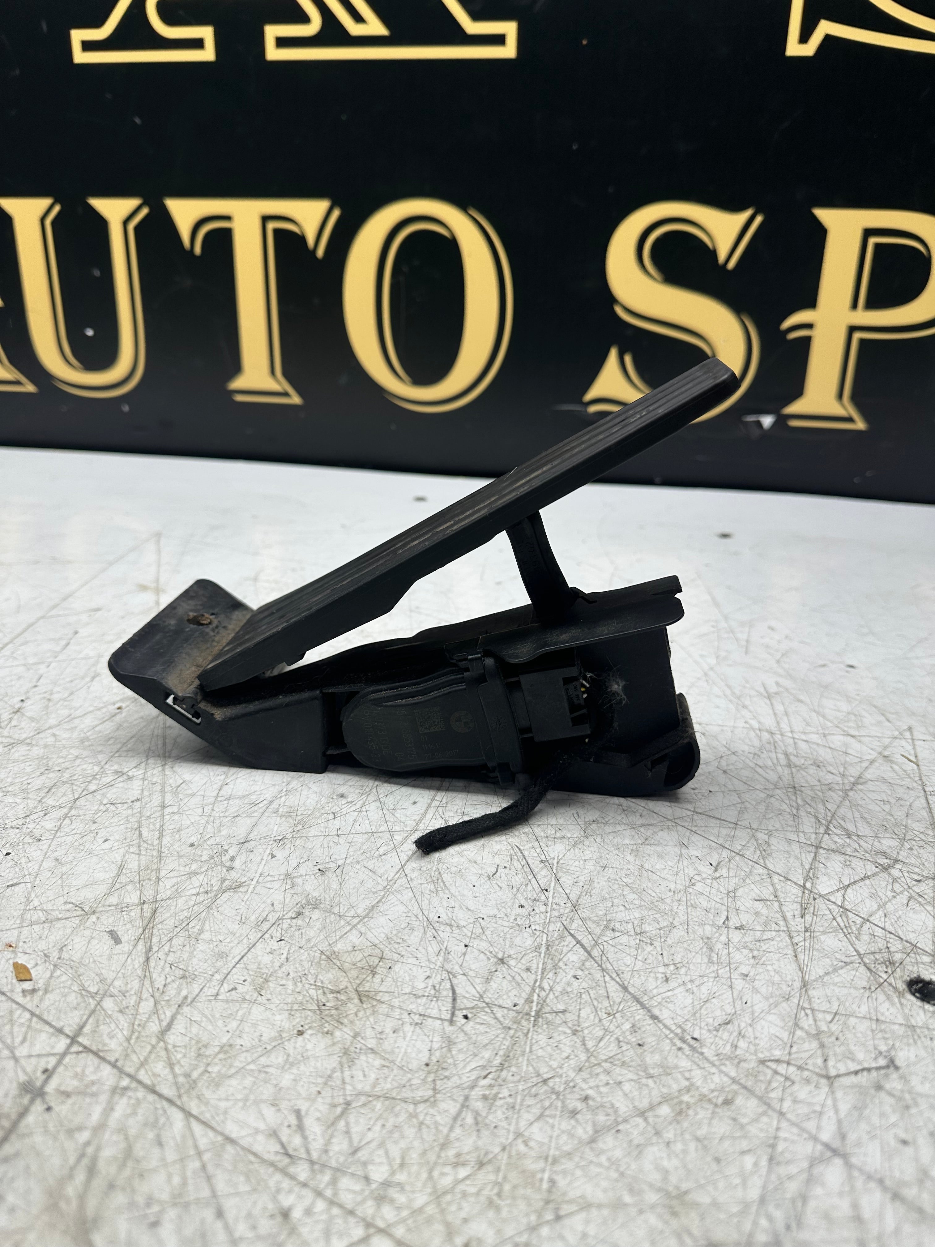 BMW X3 Accelerator Throttle Pedal Assembly (6853175)