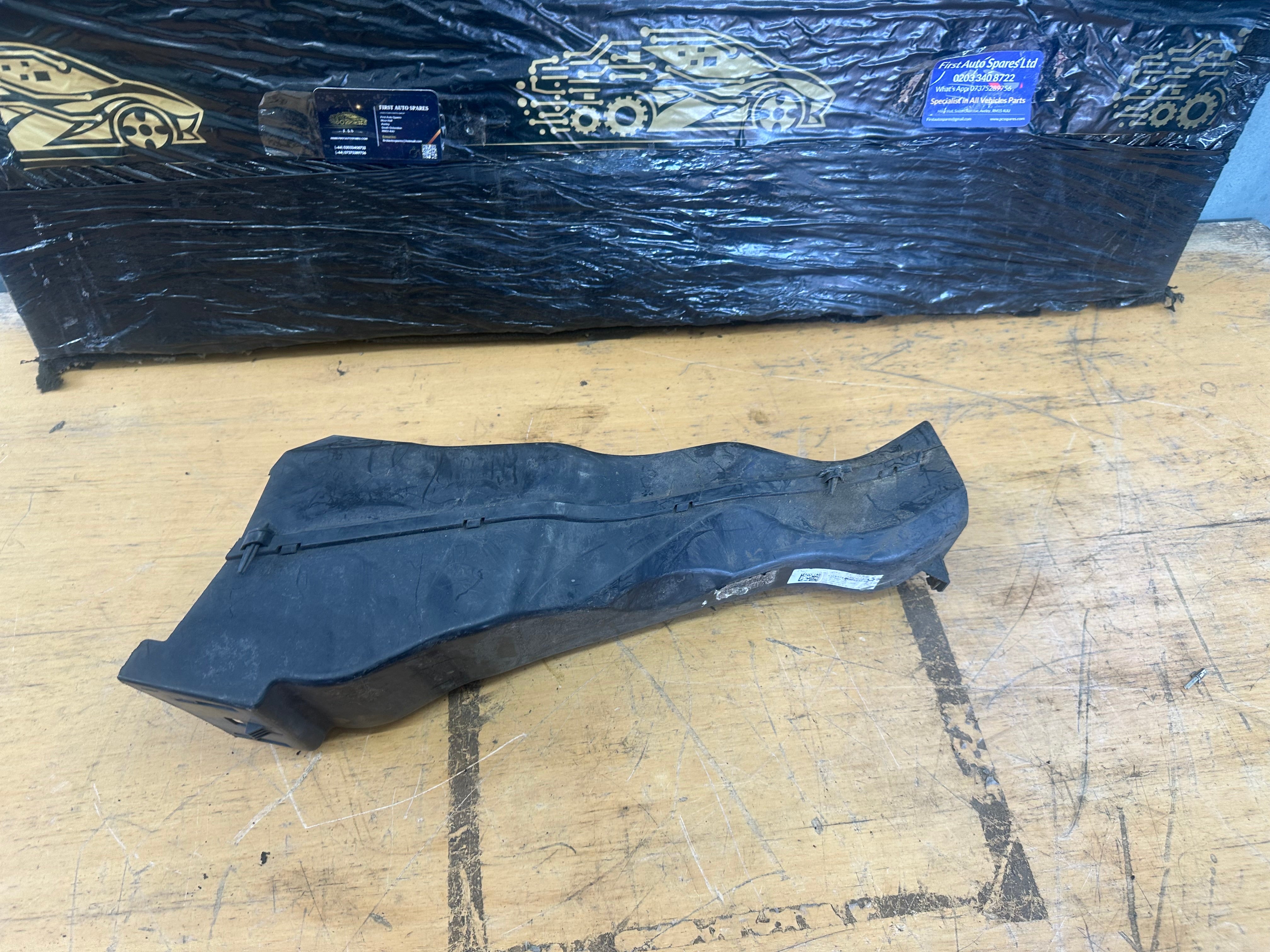 BMW X5 Series M Sport Front Brake Air Duct Right Driver Side F15 (8055210)