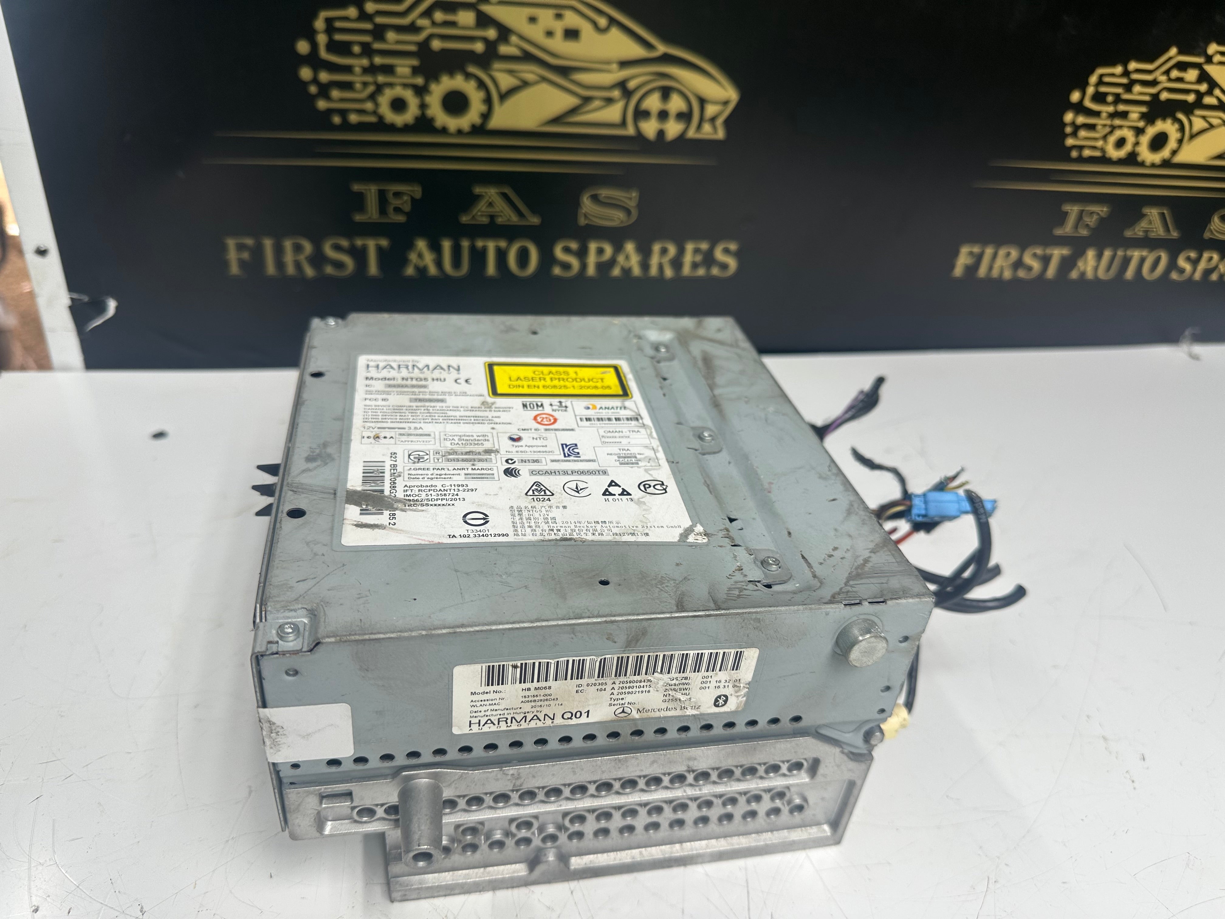 Harman High Command GPS Navigation NTG5 HU5 (A2059008430) (1531551-000)