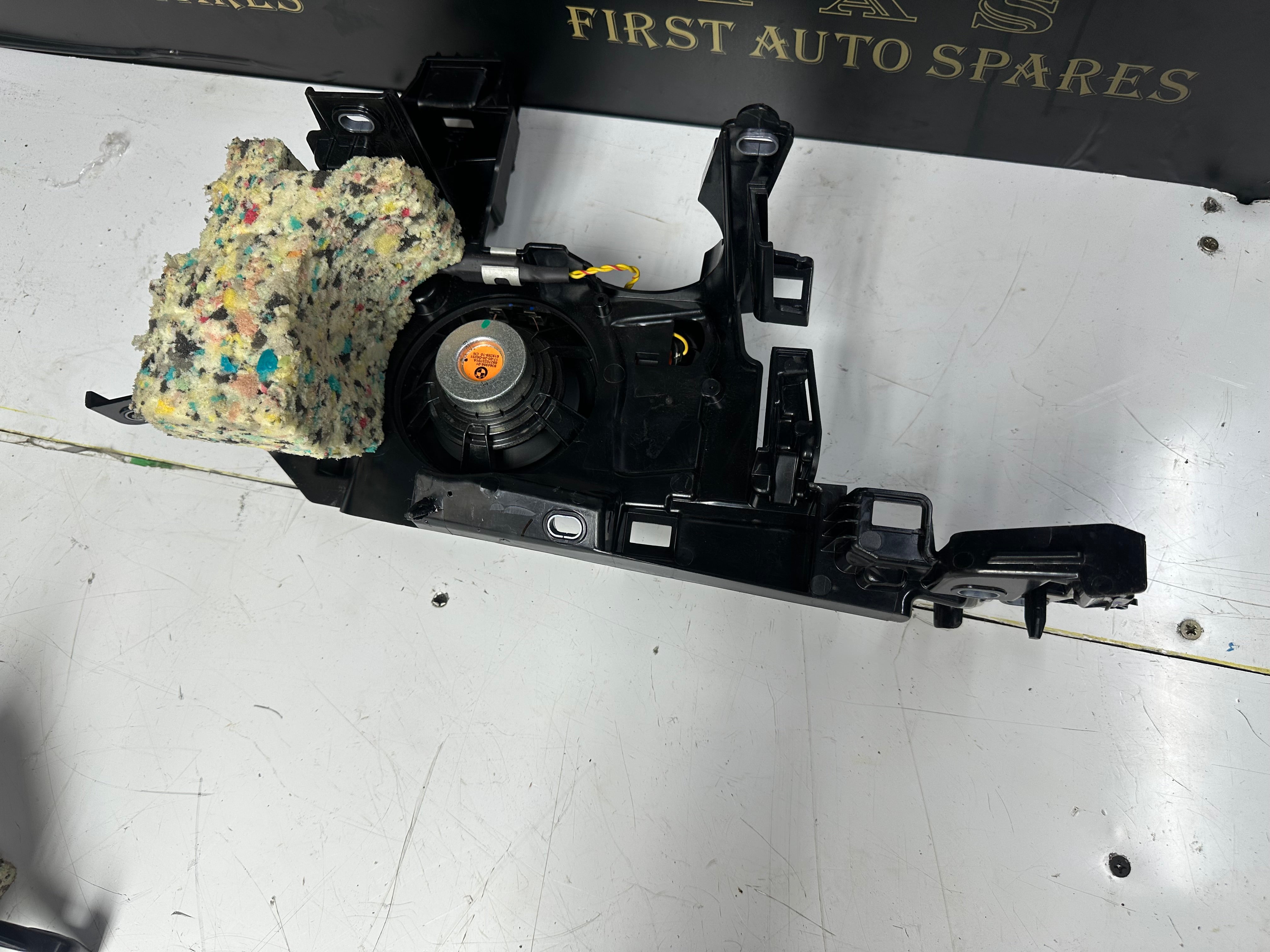 BMW 4 Series F36 Rear Stand Trunk Left Side (51477309529)